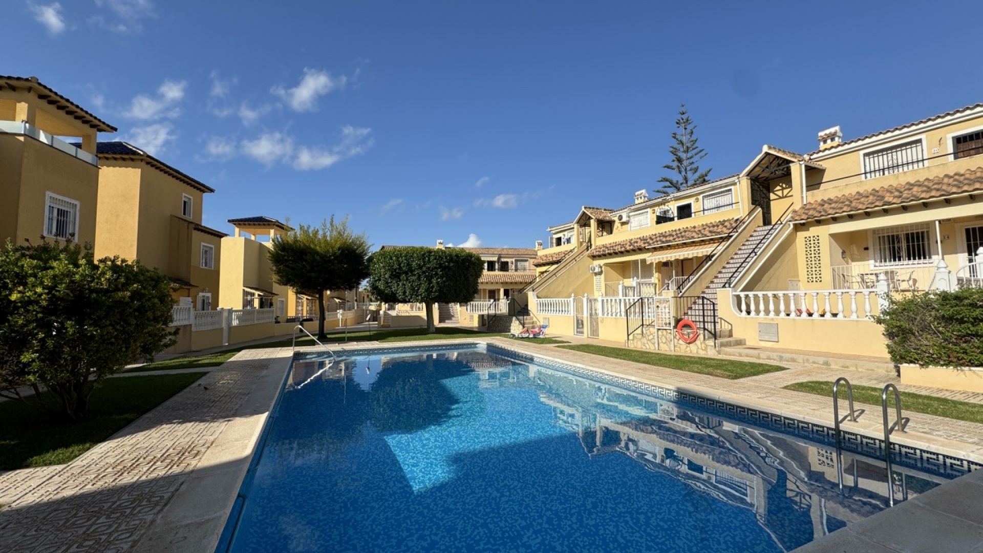 Resale - Apartment - Villamartin - lomas del golf