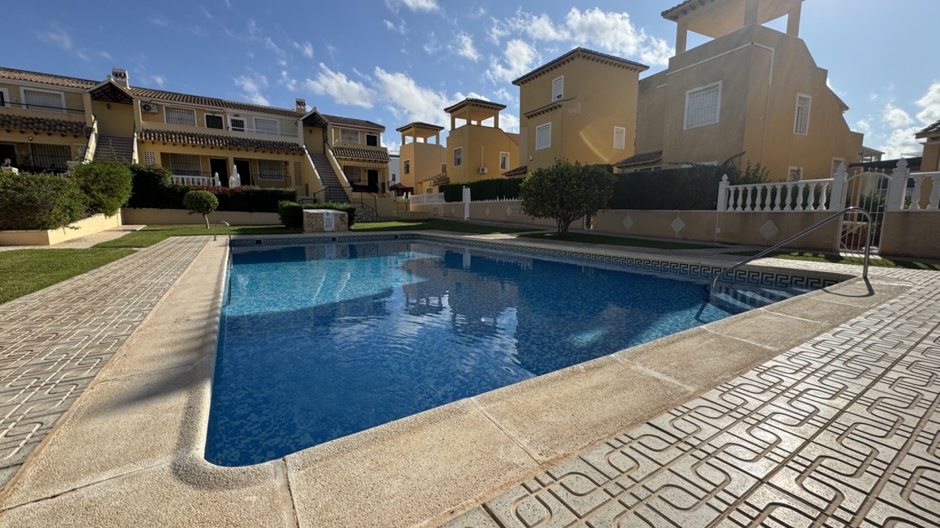 Resale - Apartment - Villamartin - lomas del golf