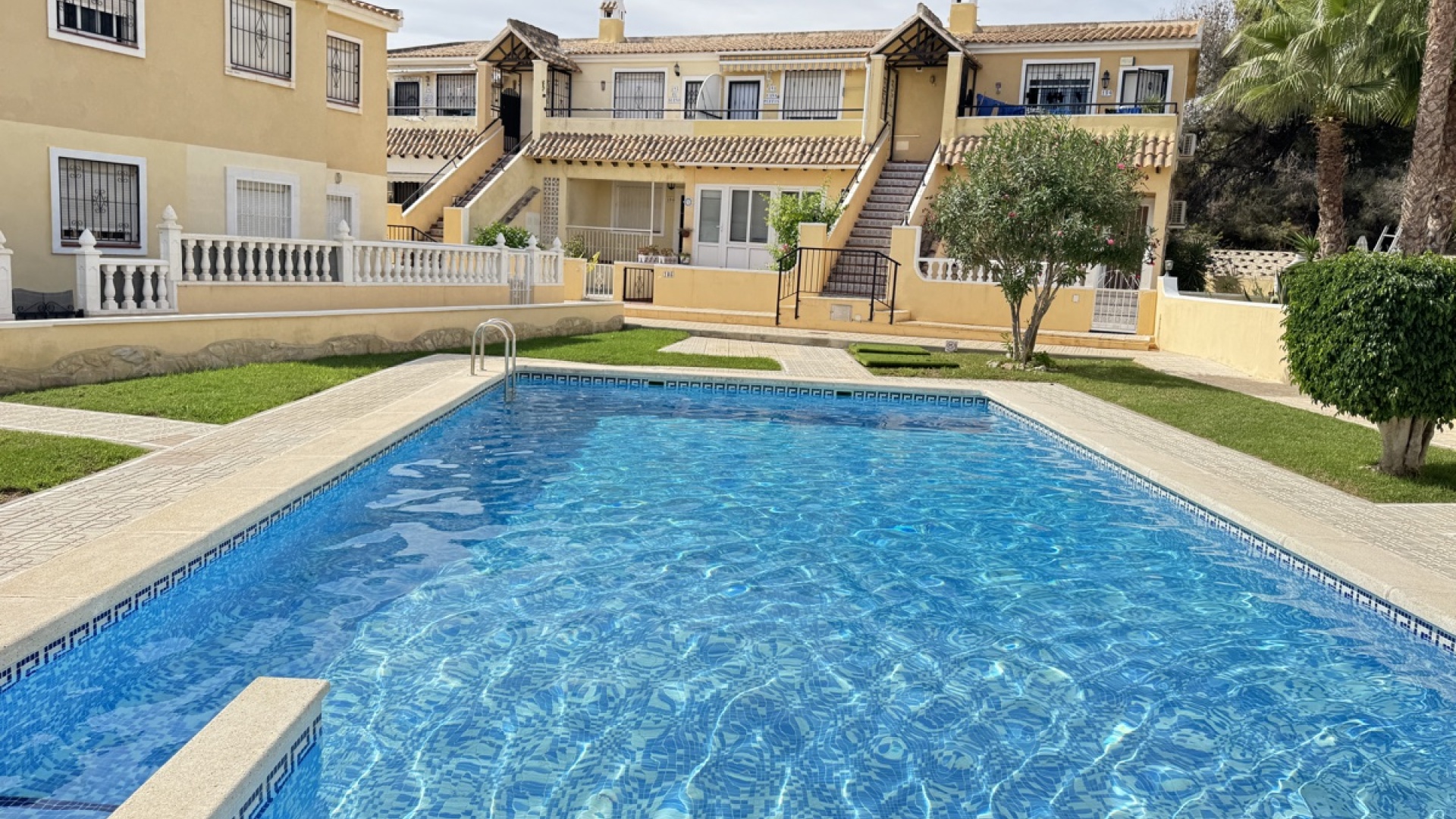 Resale - Apartment - Villamartin - lomas del golf