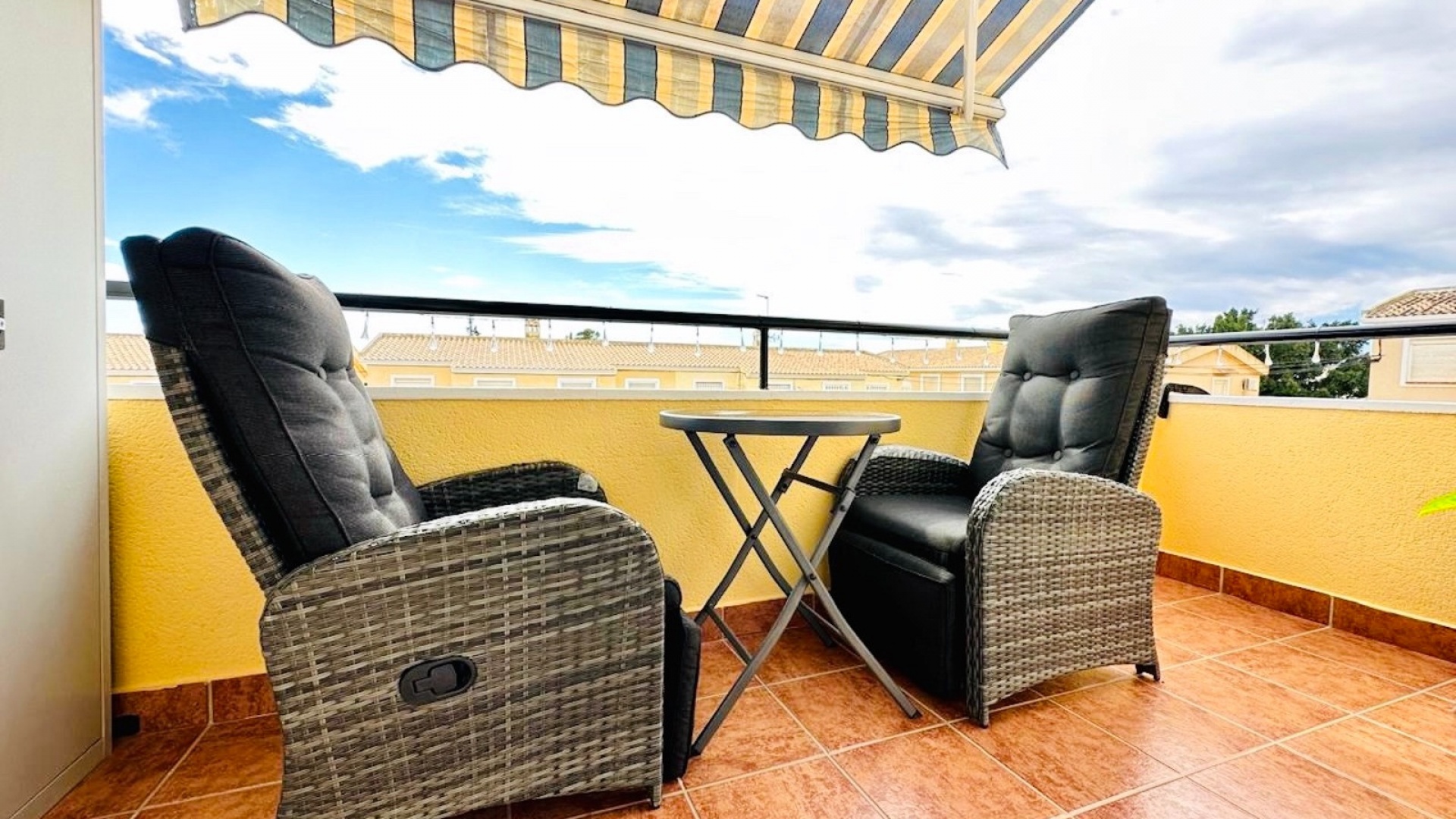 Resale - Apartment - Villamartin - lomas del golf