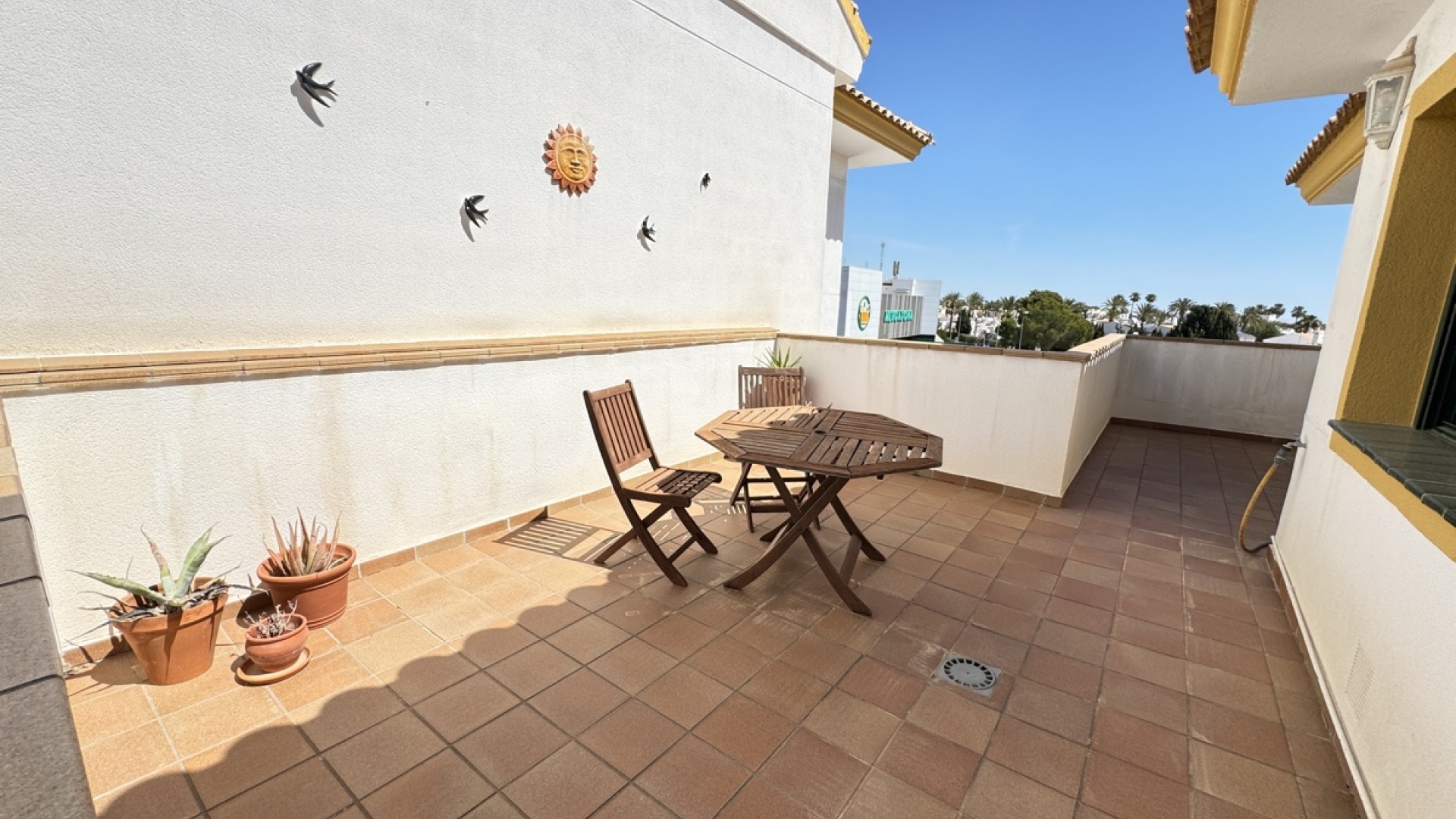 Resale - Apartment - Villamartin