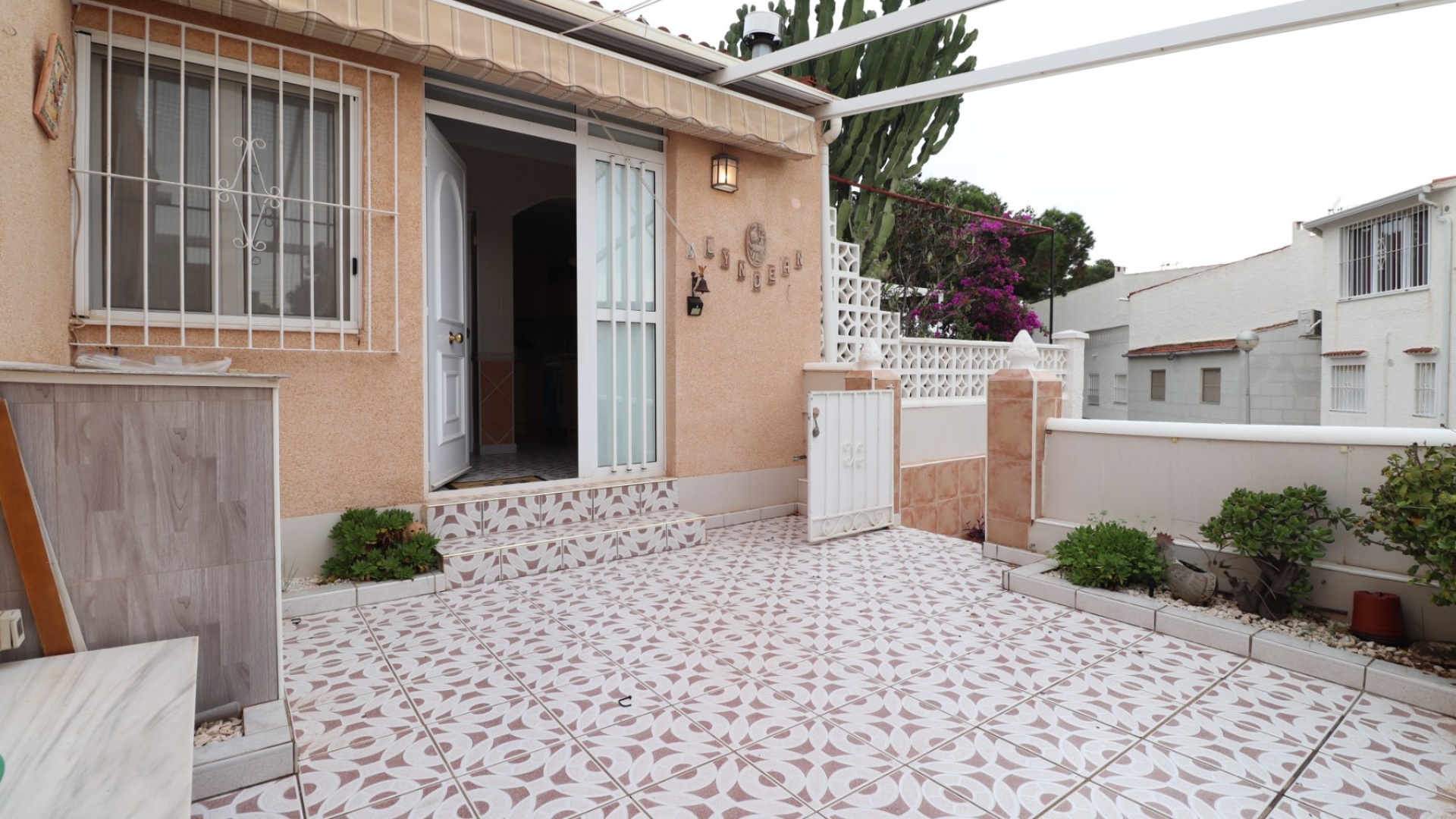 Resale - Bungalow - Guardamar del Segura - El Moncayo