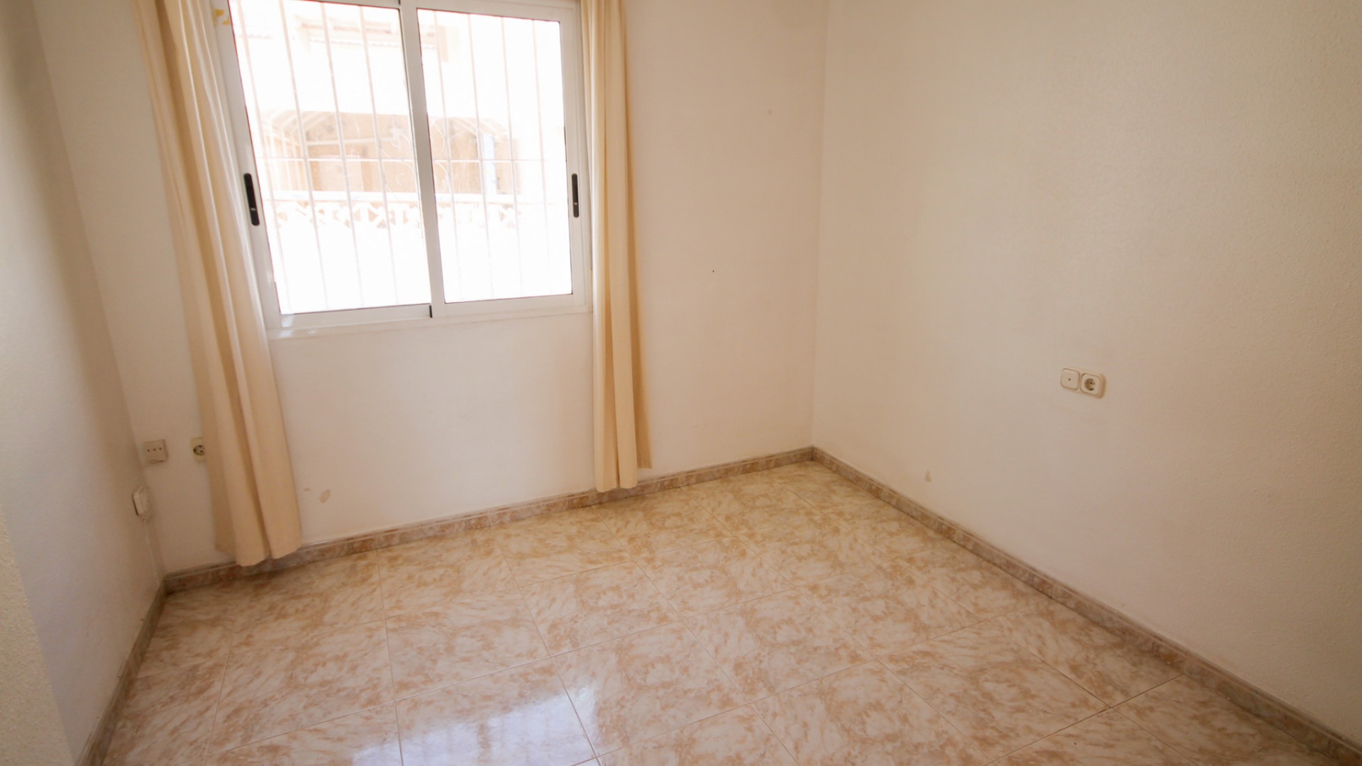 Resale - Bungalow - Villamartin - blue lagoon