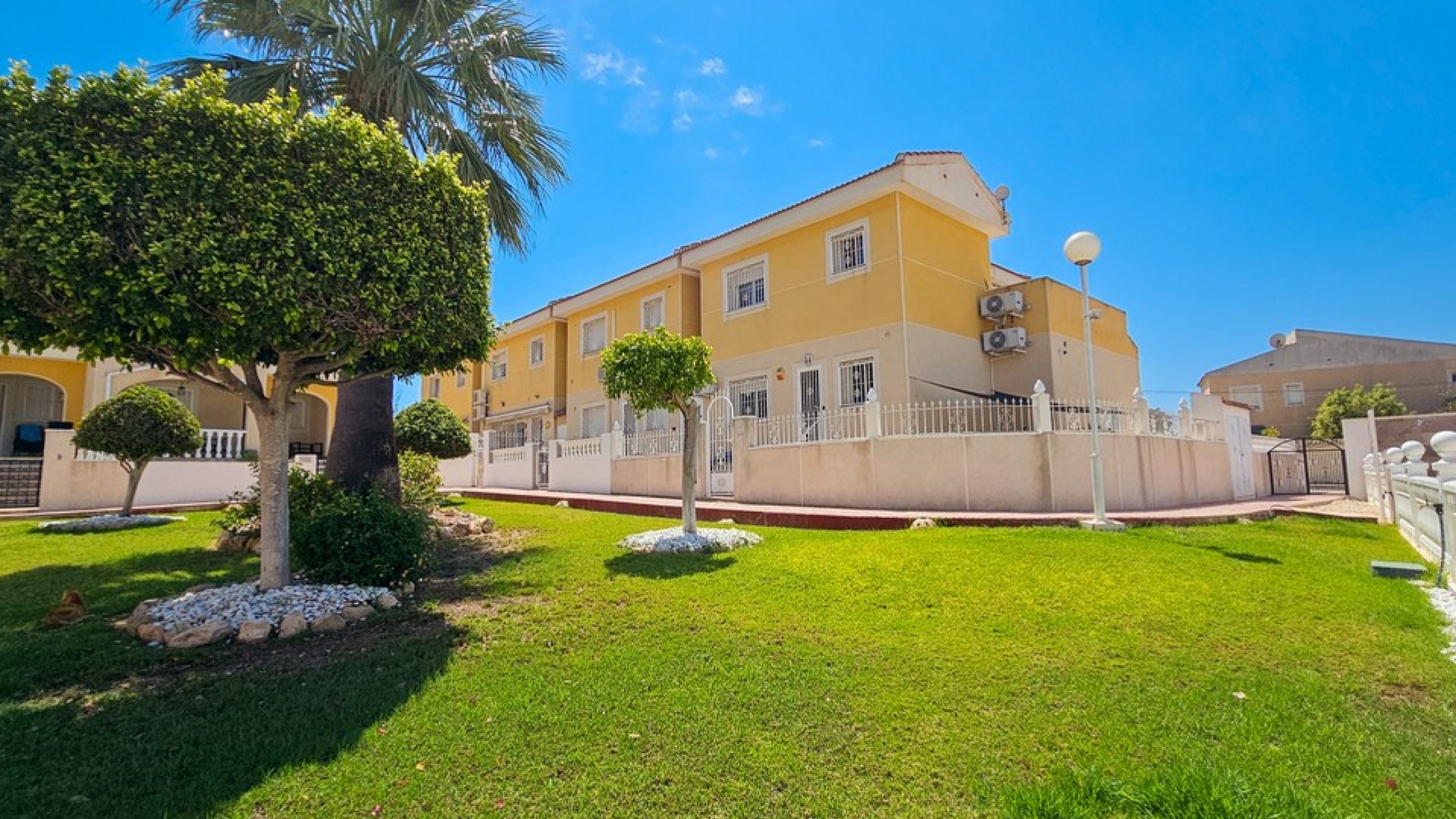 Resale - Townhouse - Benijofar - Monte Azul