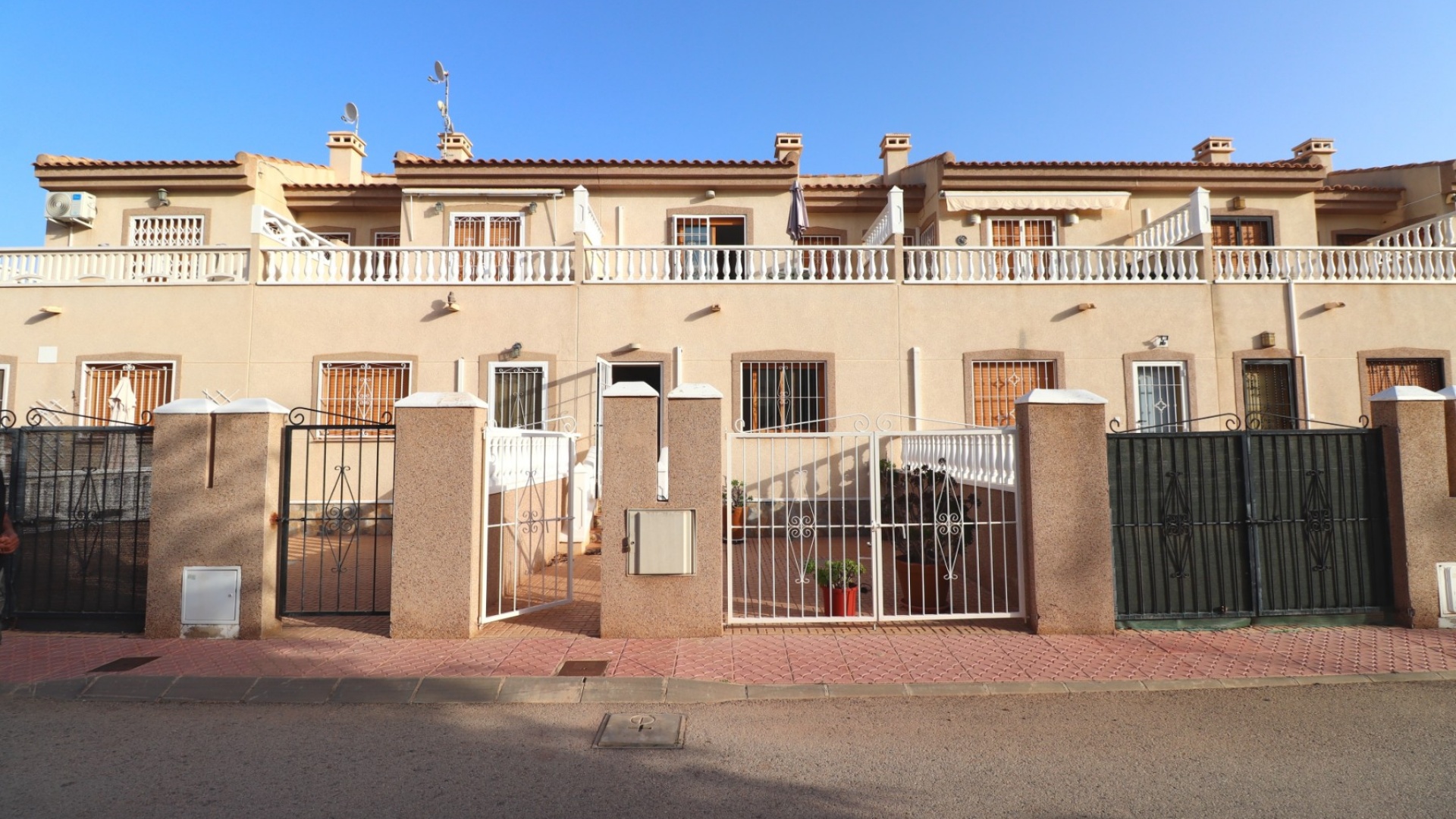 Resale - Townhouse - Ciudad Quesada - La Marquesa