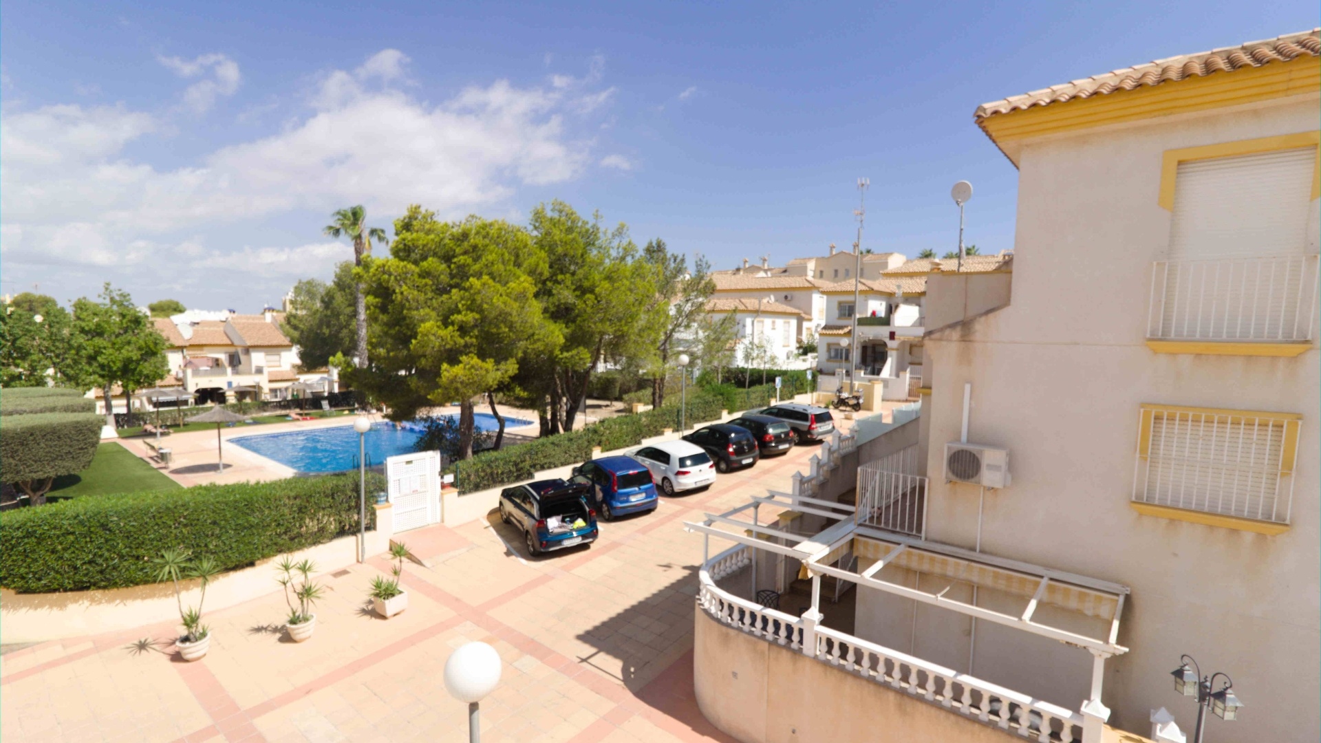 Resale - Townhouse - Los Altos - laderas del sol