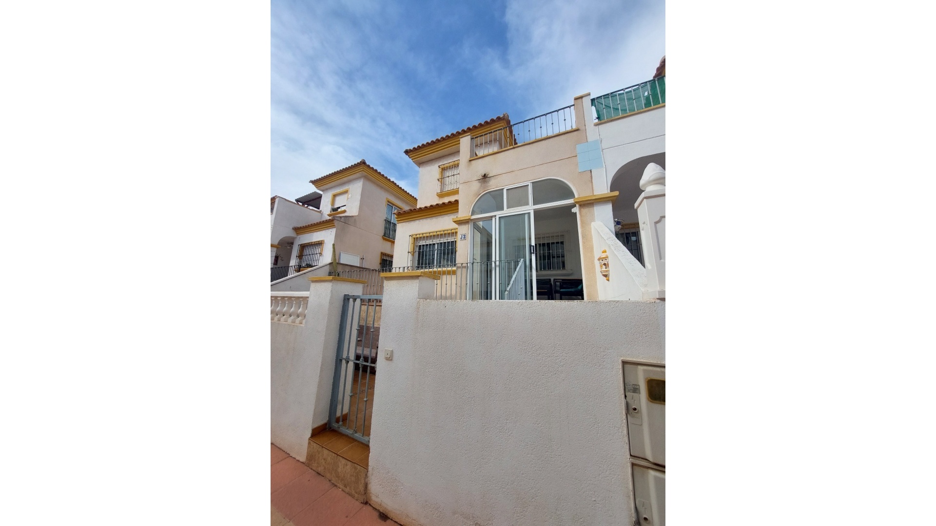 Resale - Townhouse - Los Altos - laderas del sol