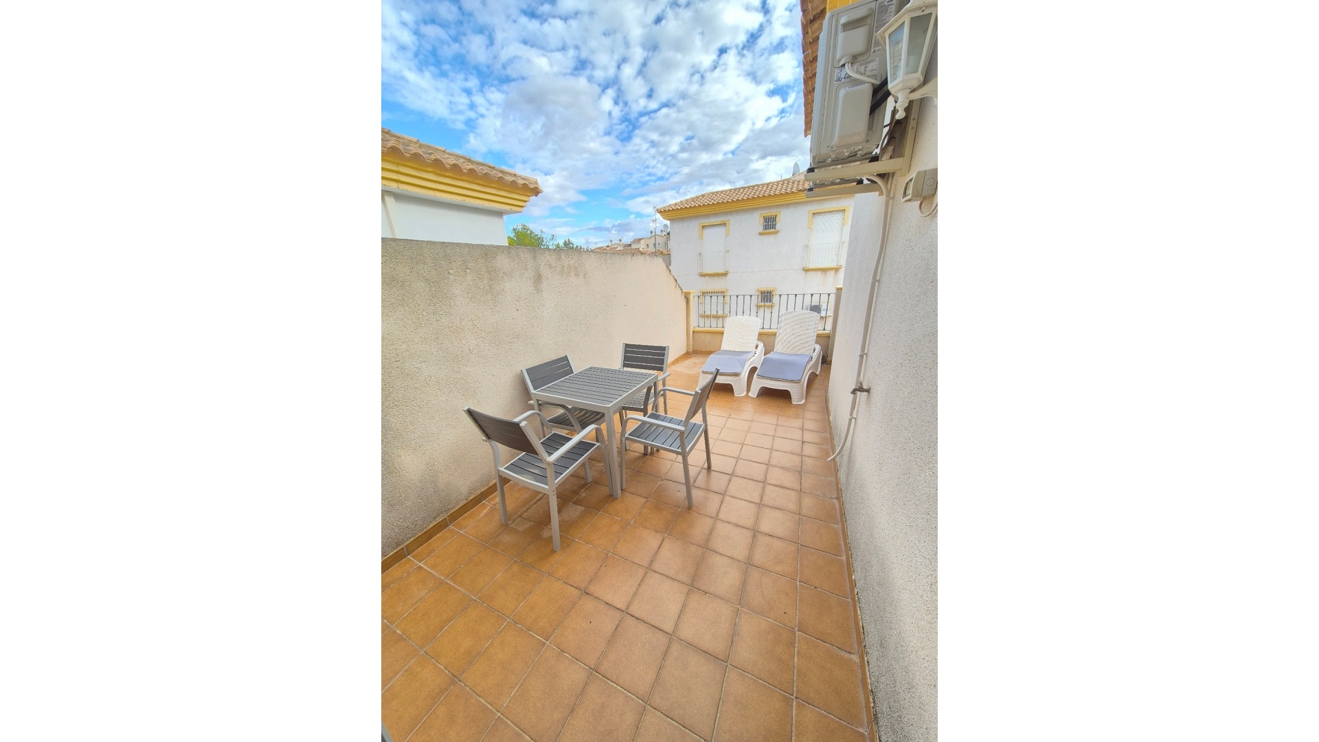 Resale - Townhouse - Los Altos - laderas del sol