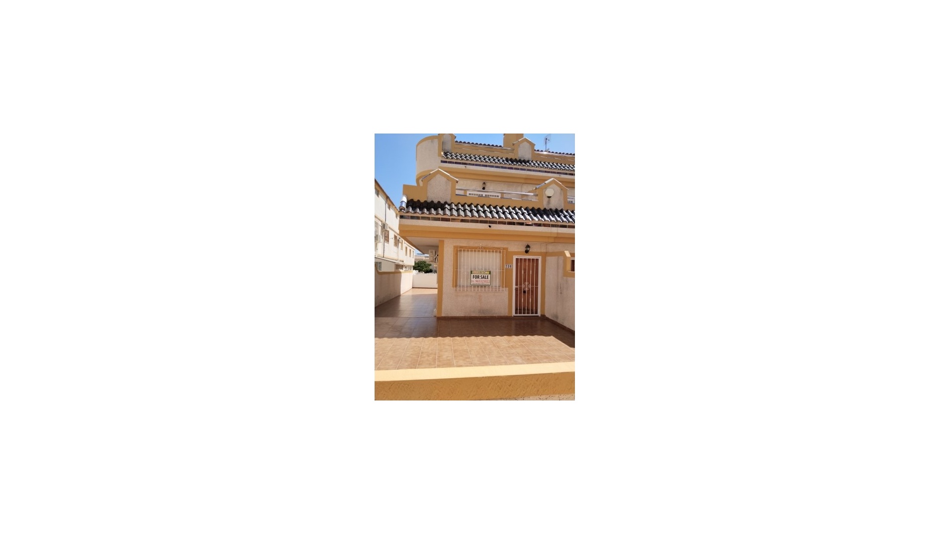 Resale - Townhouse - Playa Flamenca - las chismosas