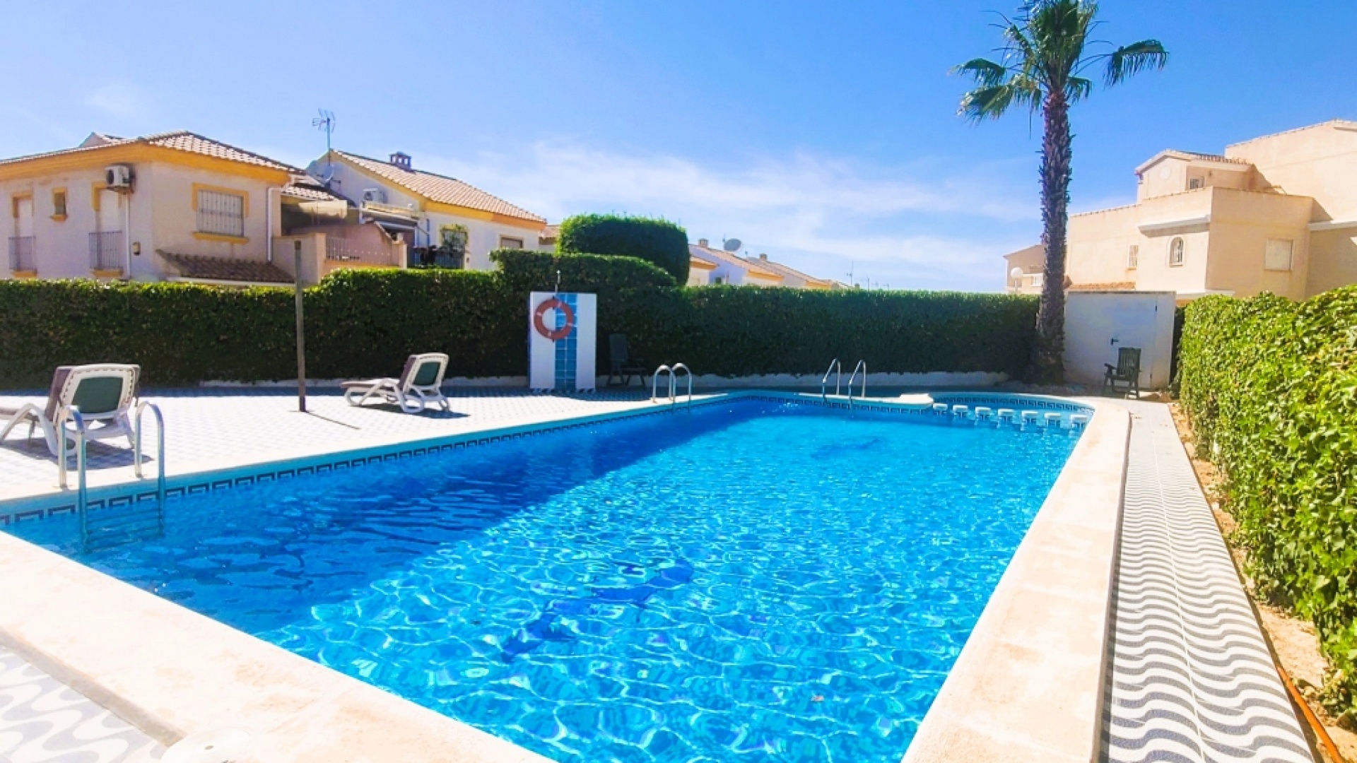 Resale - Townhouse - Playa Flamenca - las chismosas