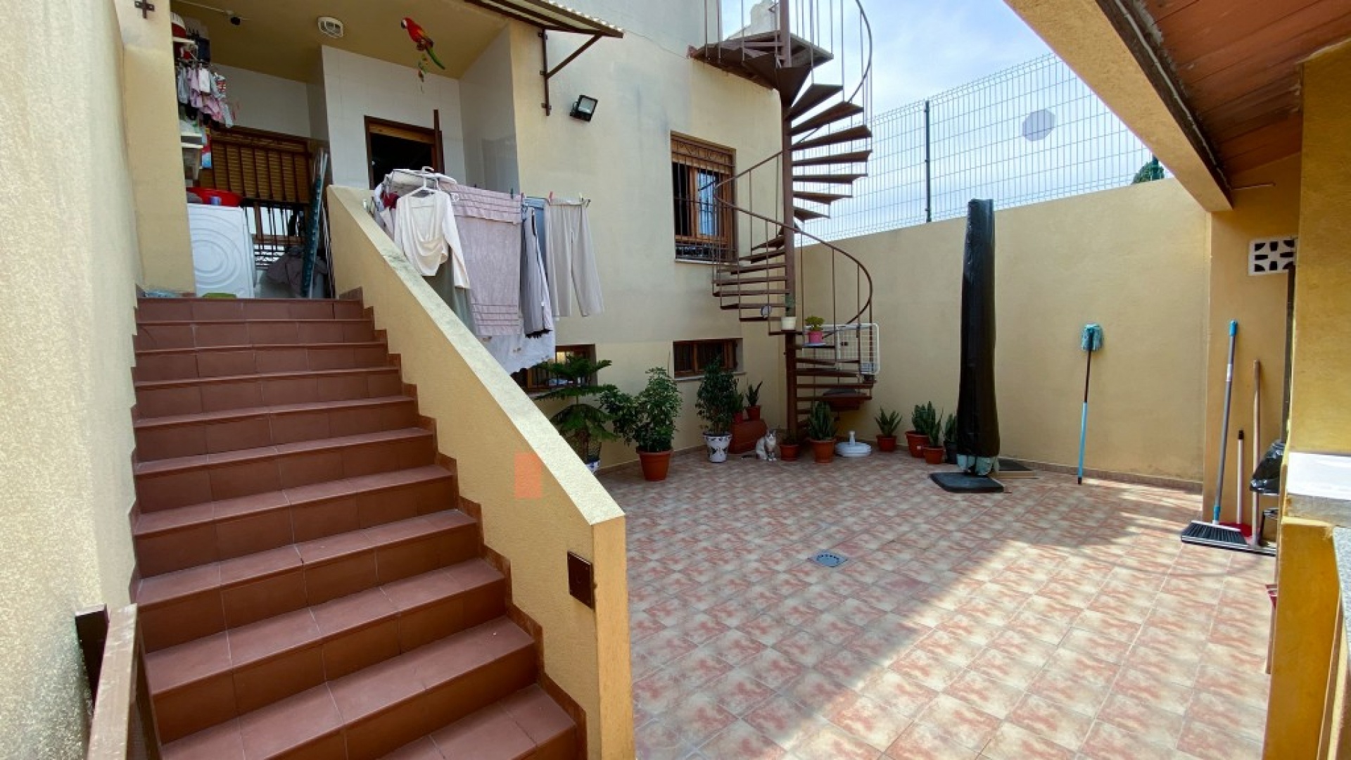 Resale - Townhouse - Rafal