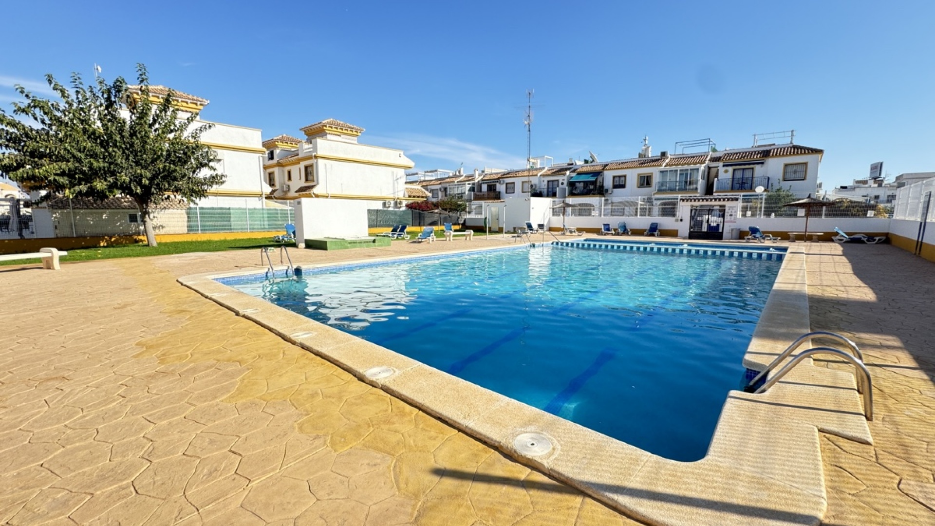 Resale - Townhouse - Torrevieja - jardin del mar