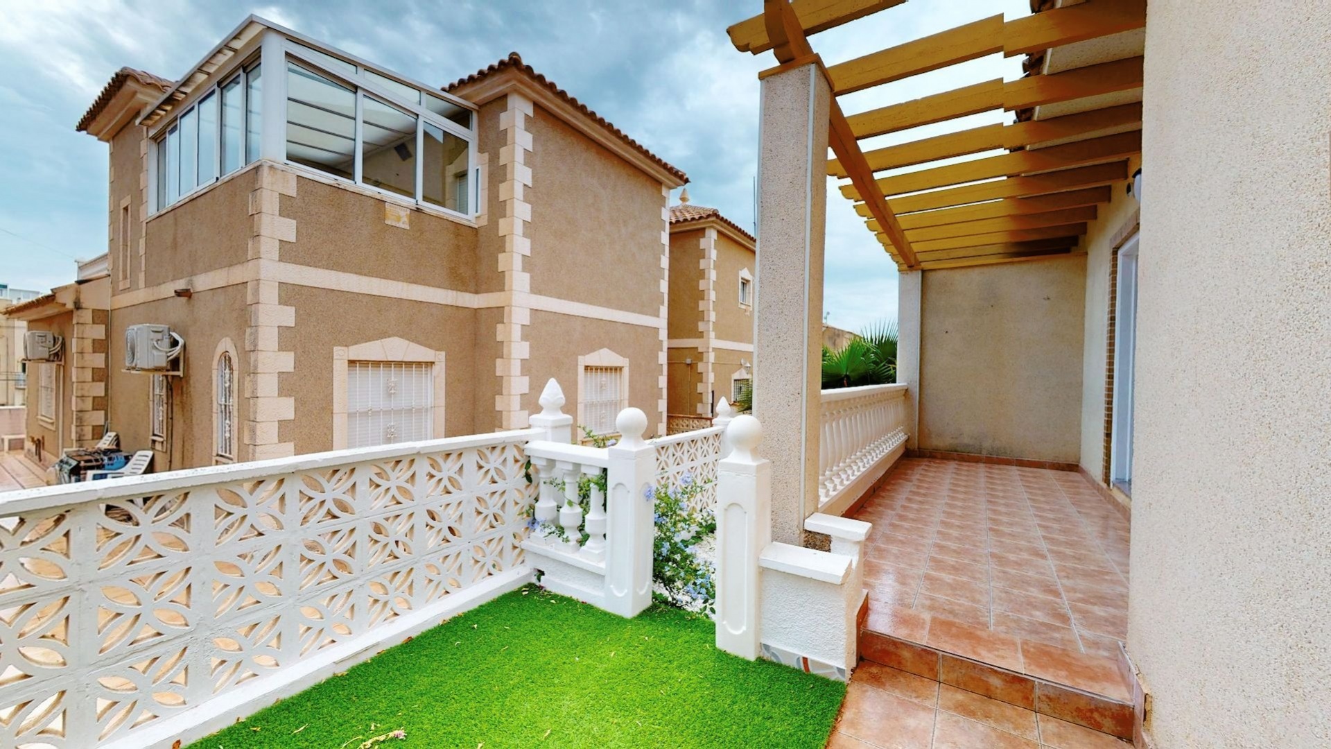 Resale - Townhouse - Villamartin - Blue Lagoon