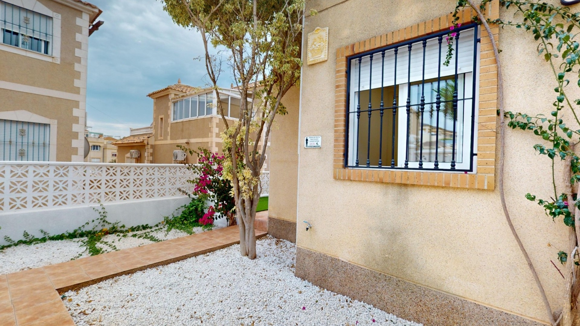 Resale - Townhouse - Villamartin - Blue Lagoon