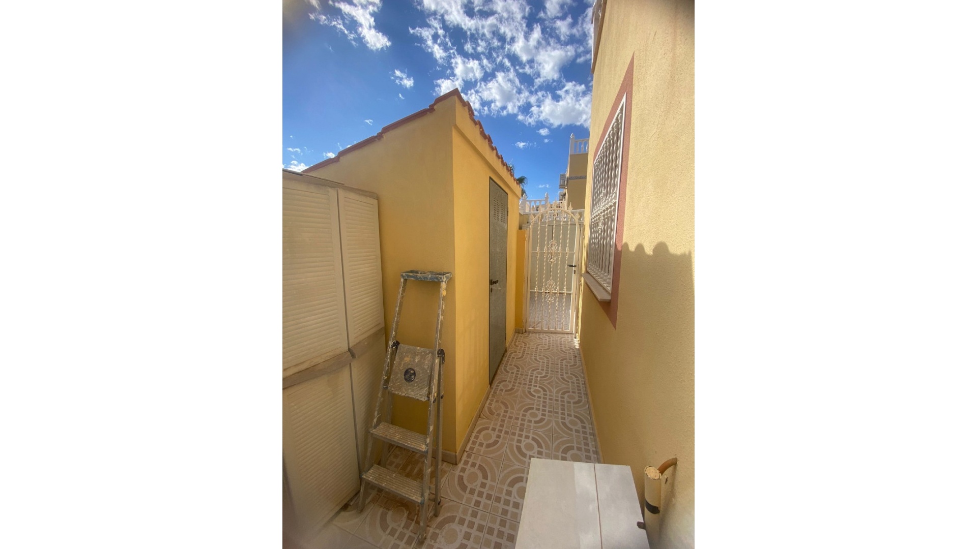 Resale - Townhouse - Villamartin - bosque de las lomas