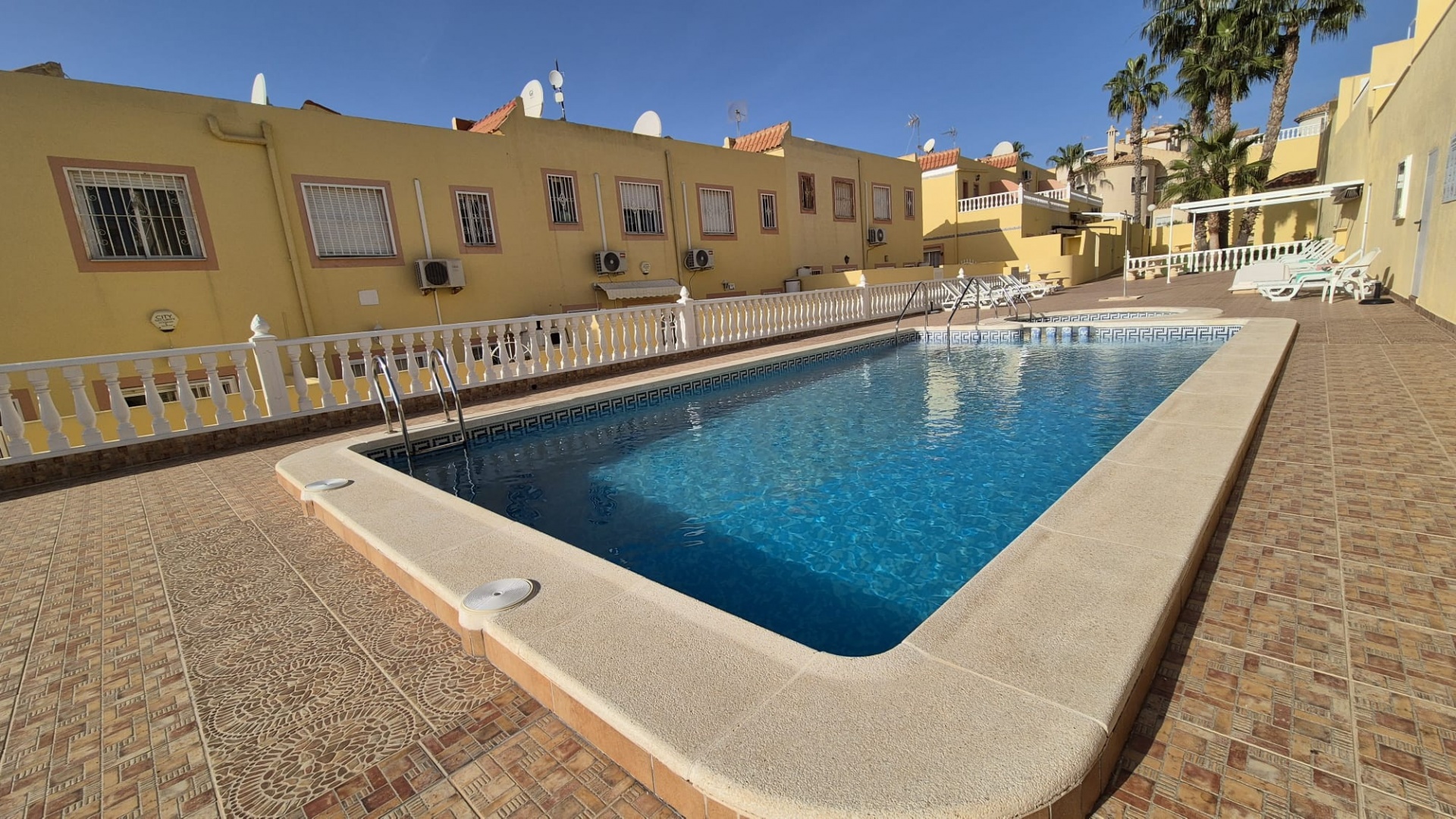 Resale - Townhouse - Villamartin - El Galan