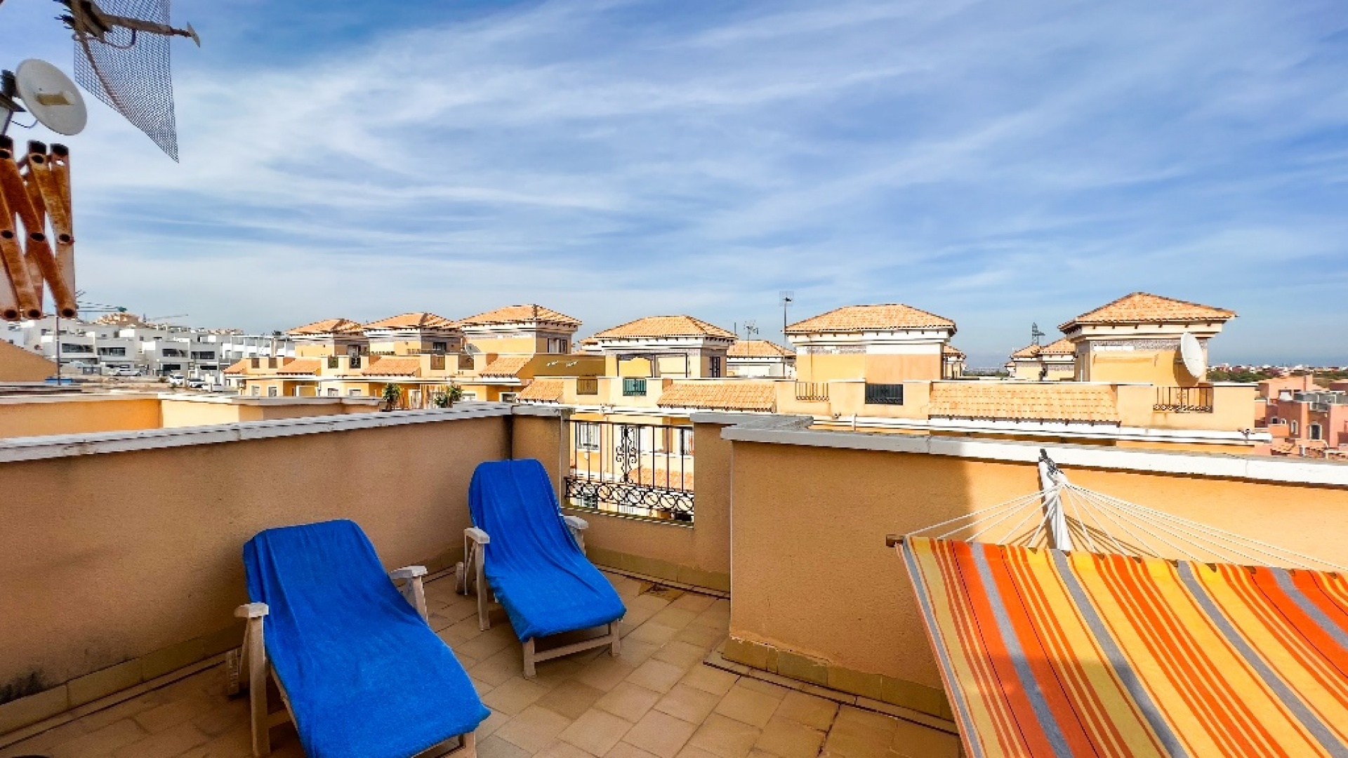 Resale - Townhouse - Villamartin - entre golf