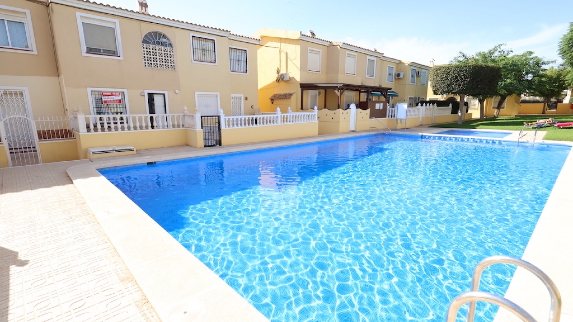 Resale - Townhouse - Villamartin - lomas del golf