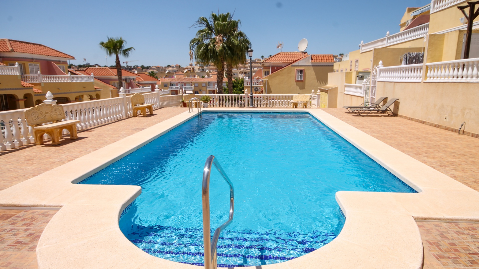 Resale - Townhouse - Villamartin