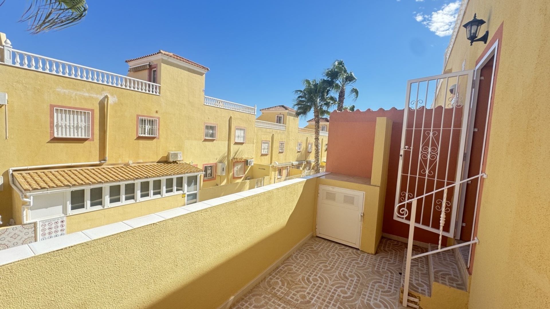 Resale - Townhouse - Villamartin