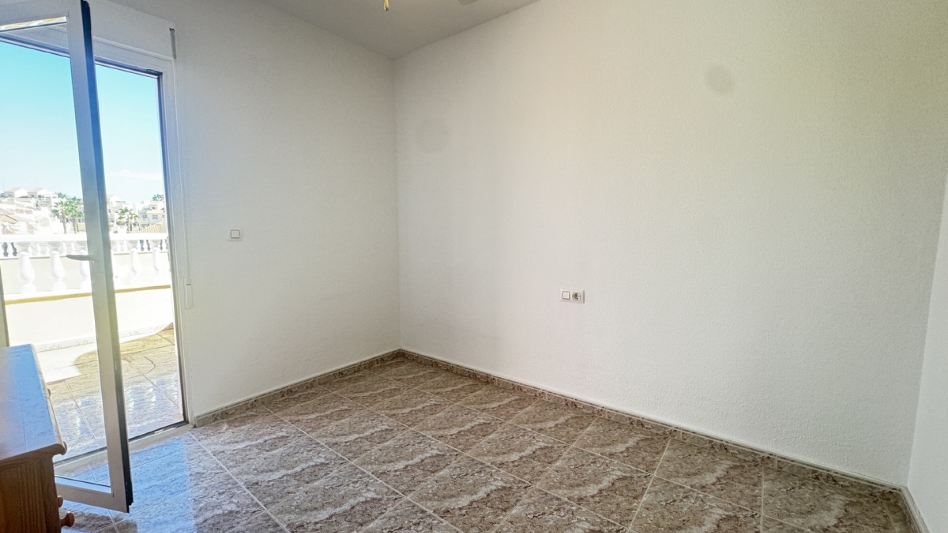 Resale - Townhouse - Villamartin