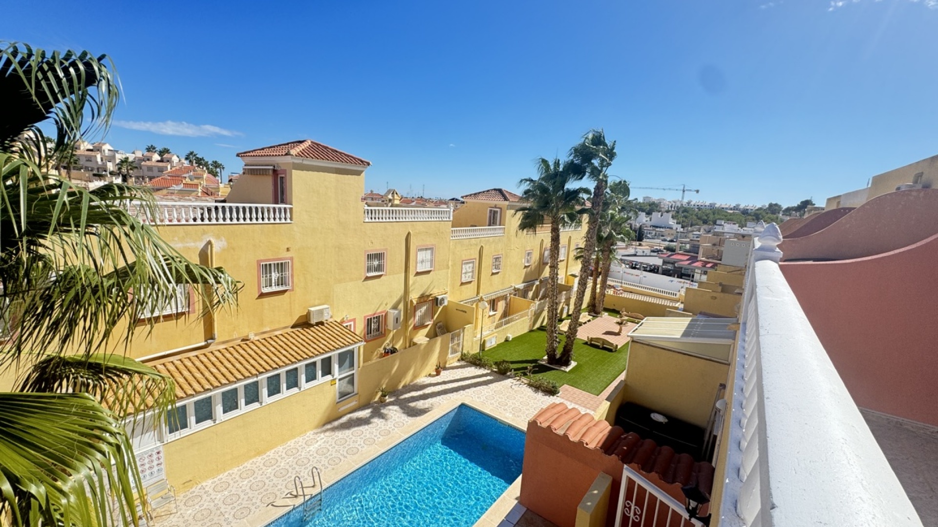 Resale - Townhouse - Villamartin