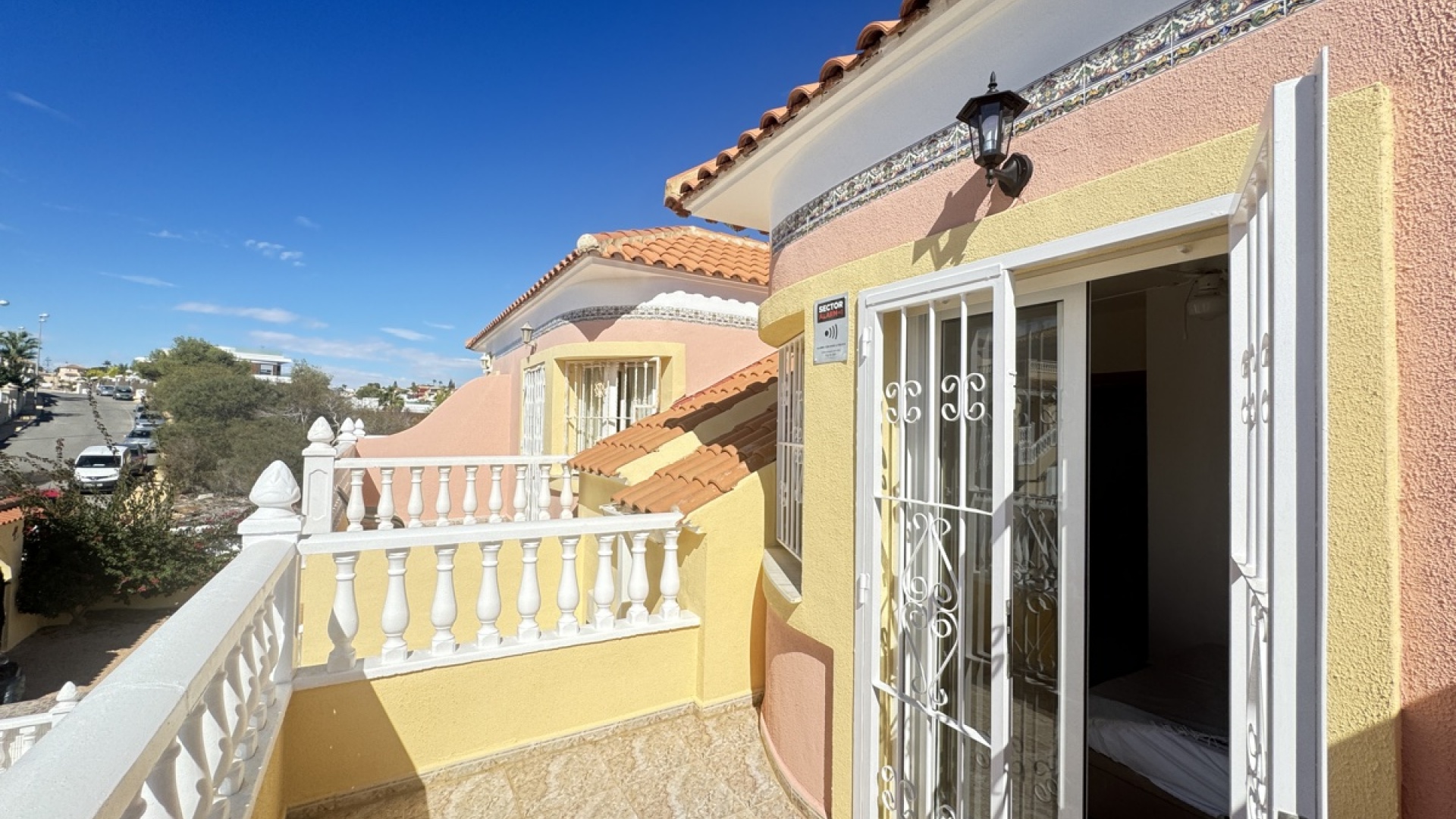 Resale - Townhouse - Villamartin