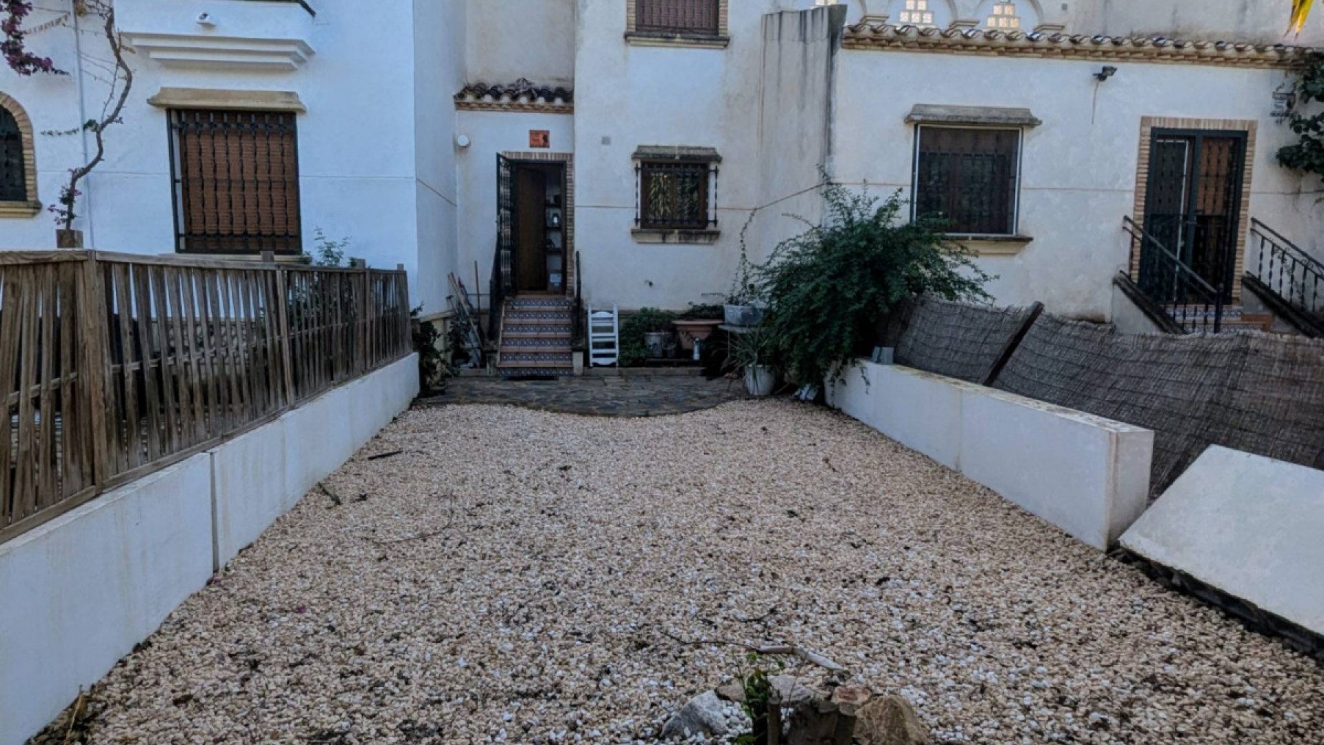 Resale - Townhouse - Villamartin