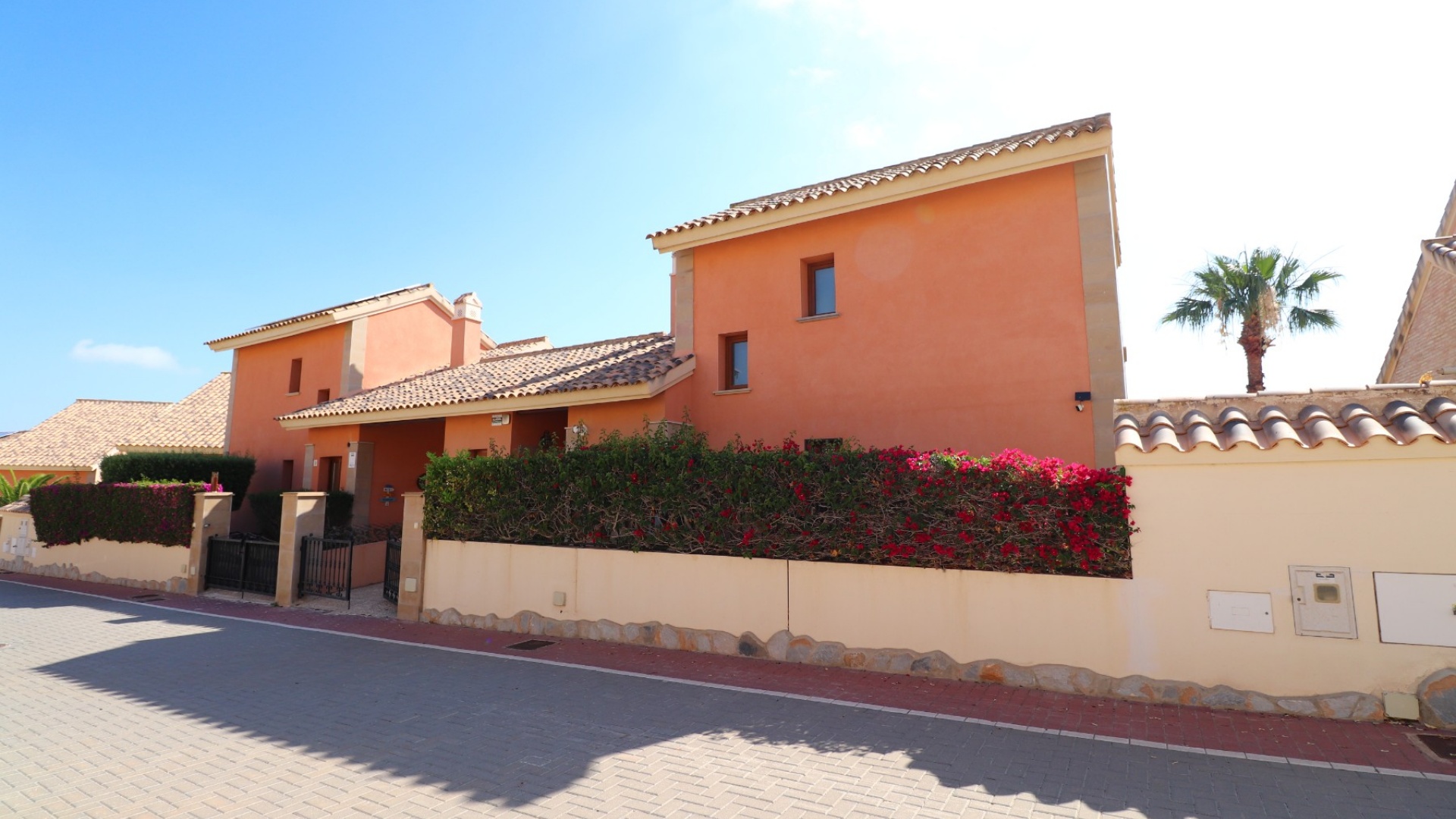 Resale - Villa - Algorfa - La Finca Golf Resort