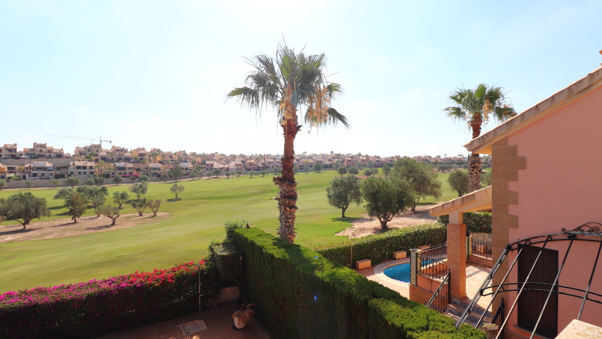 Resale - Villa - Algorfa - La Finca Golf Resort