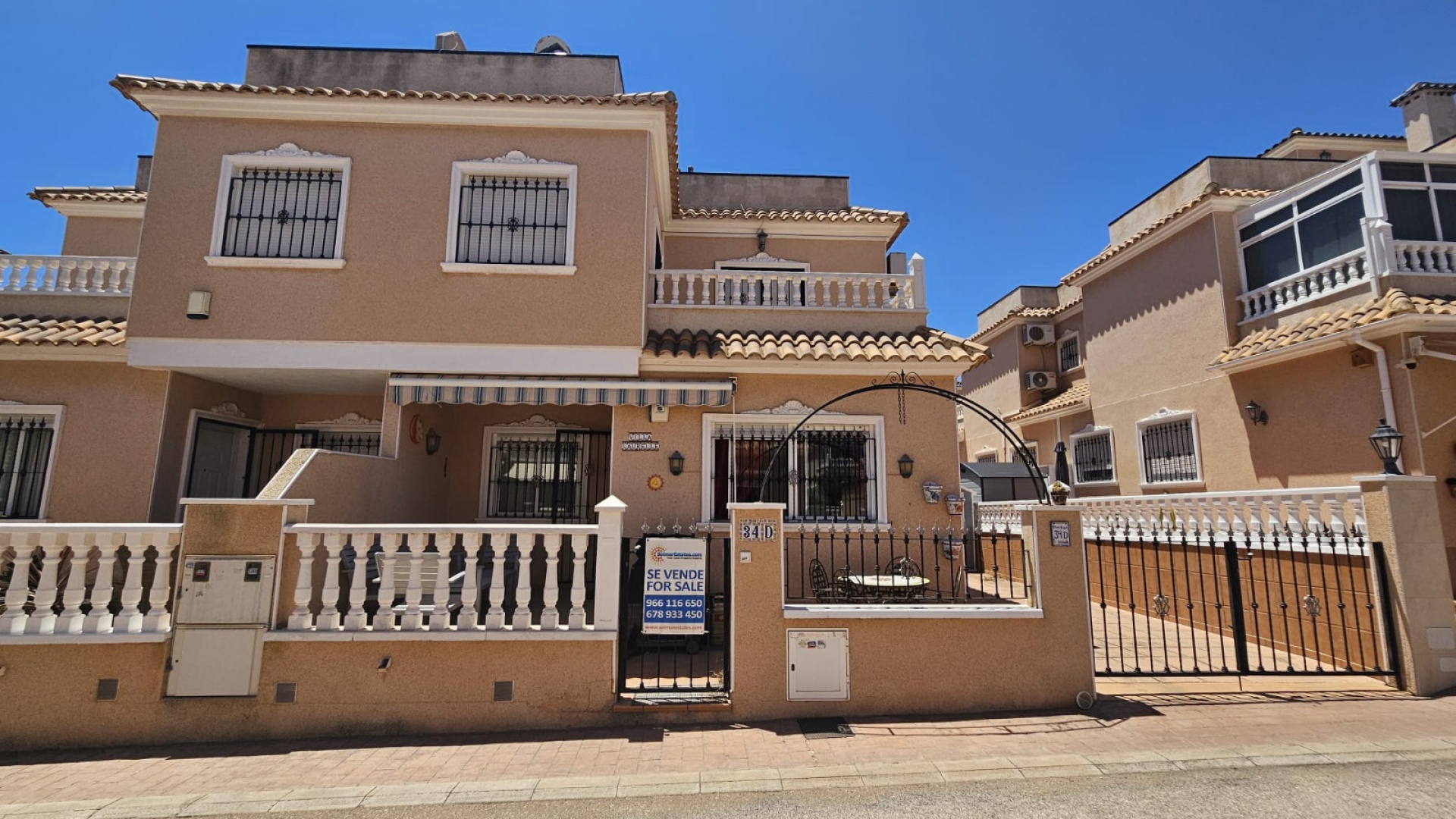 Resale - Villa - Cabo Roig - la regia