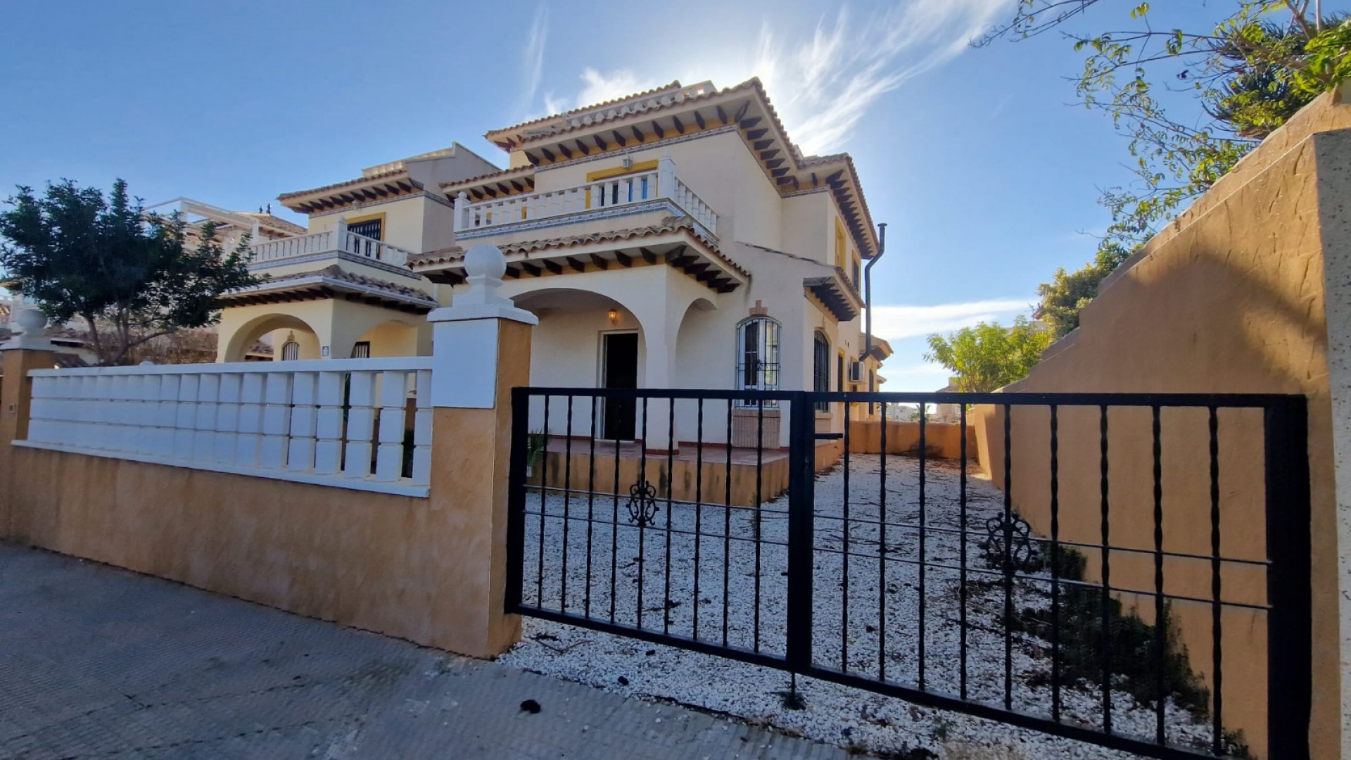 Resale - Villa - Cabo Roig - Lomas de Cabo Roig