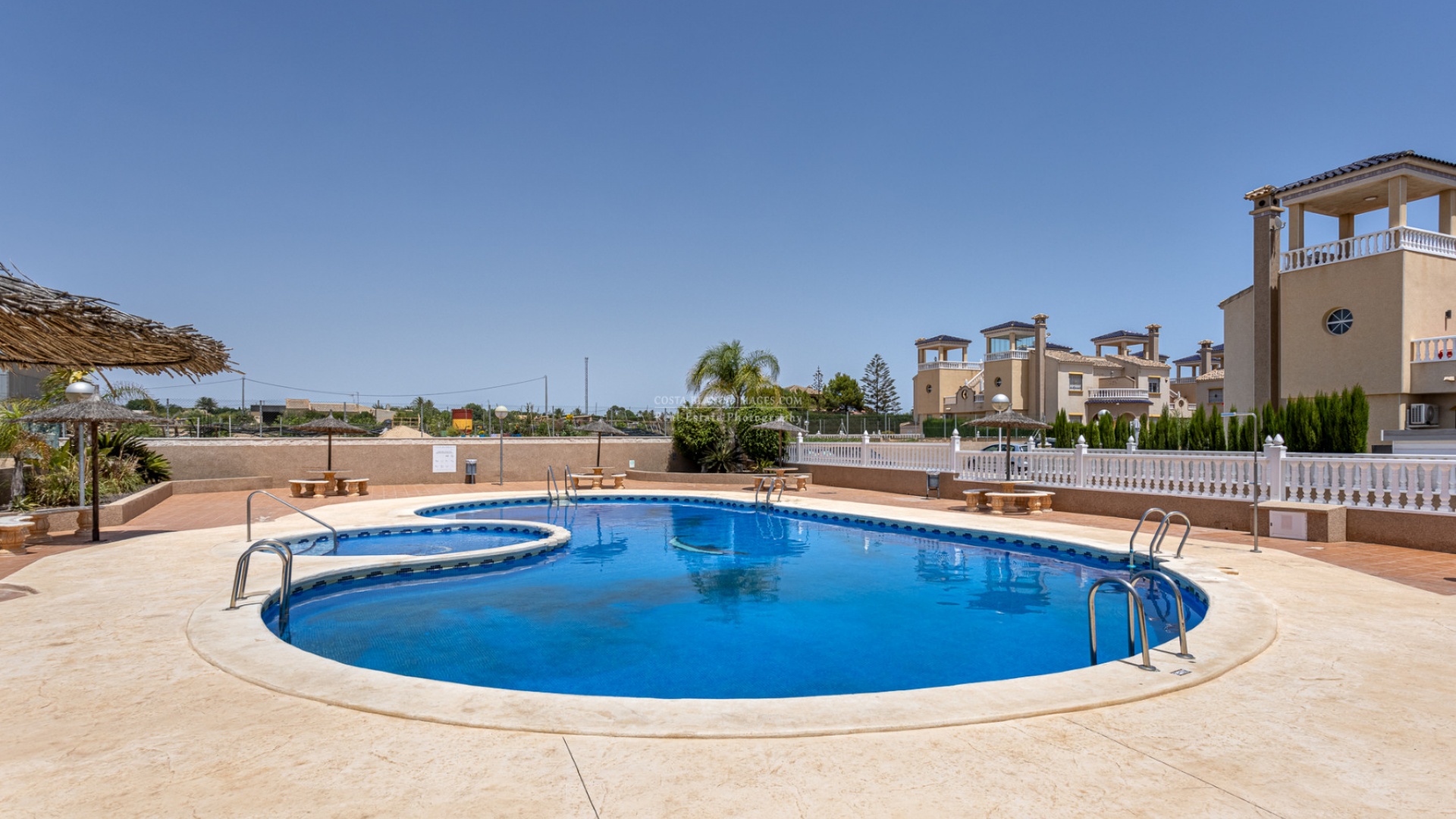 Resale - Villa - Guardamar del Segura - El Raso