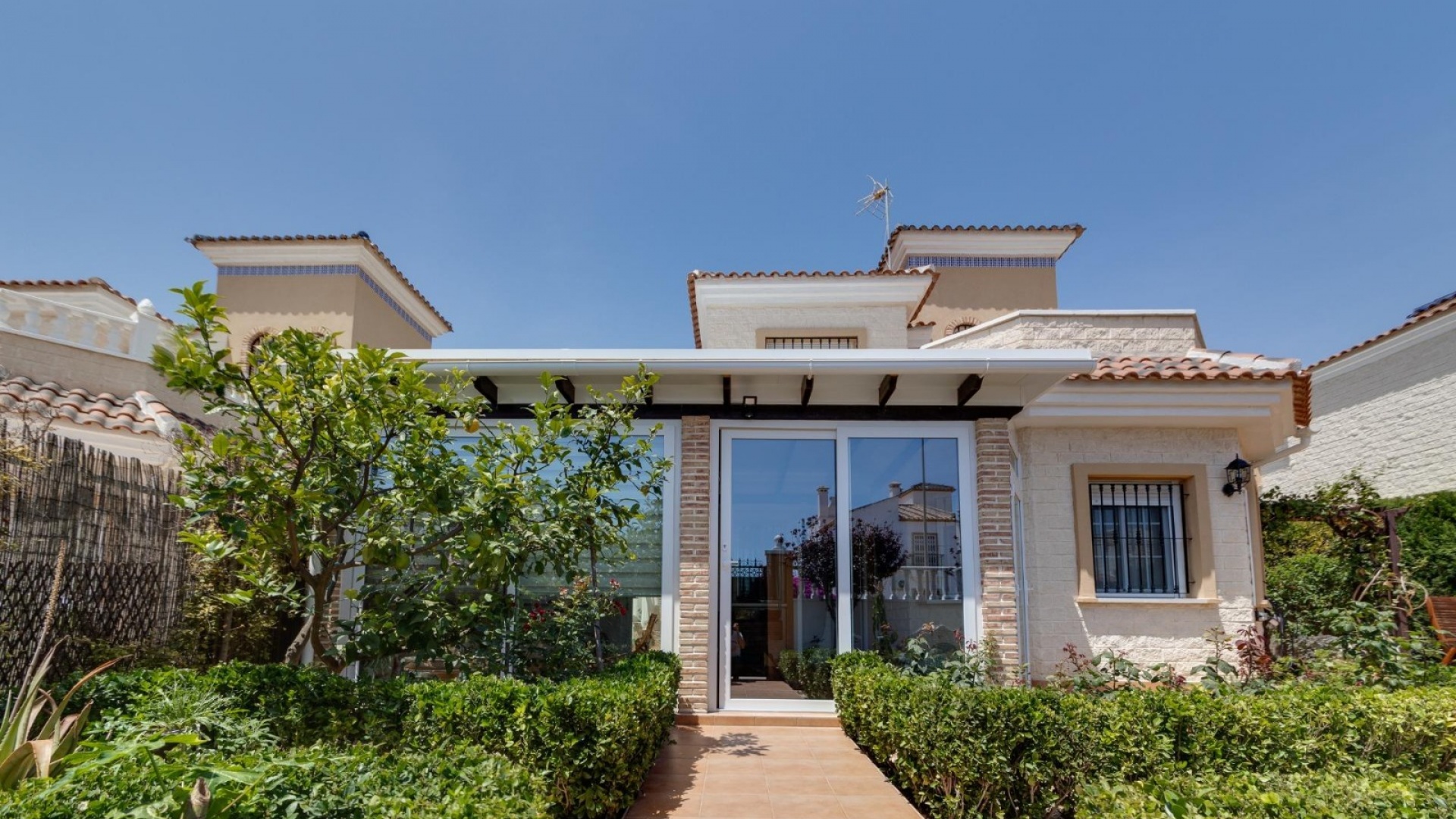 Resale - Villa - Guardamar del Segura - El Raso