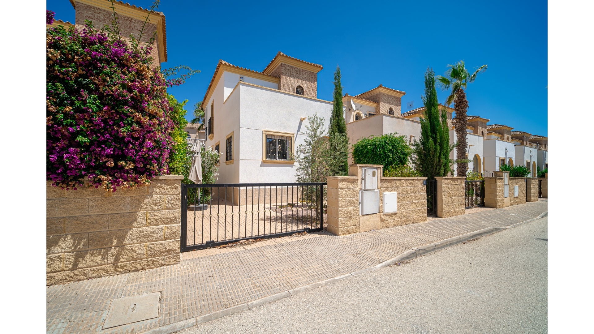 Resale - Villa - Guardamar del Segura - El Raso