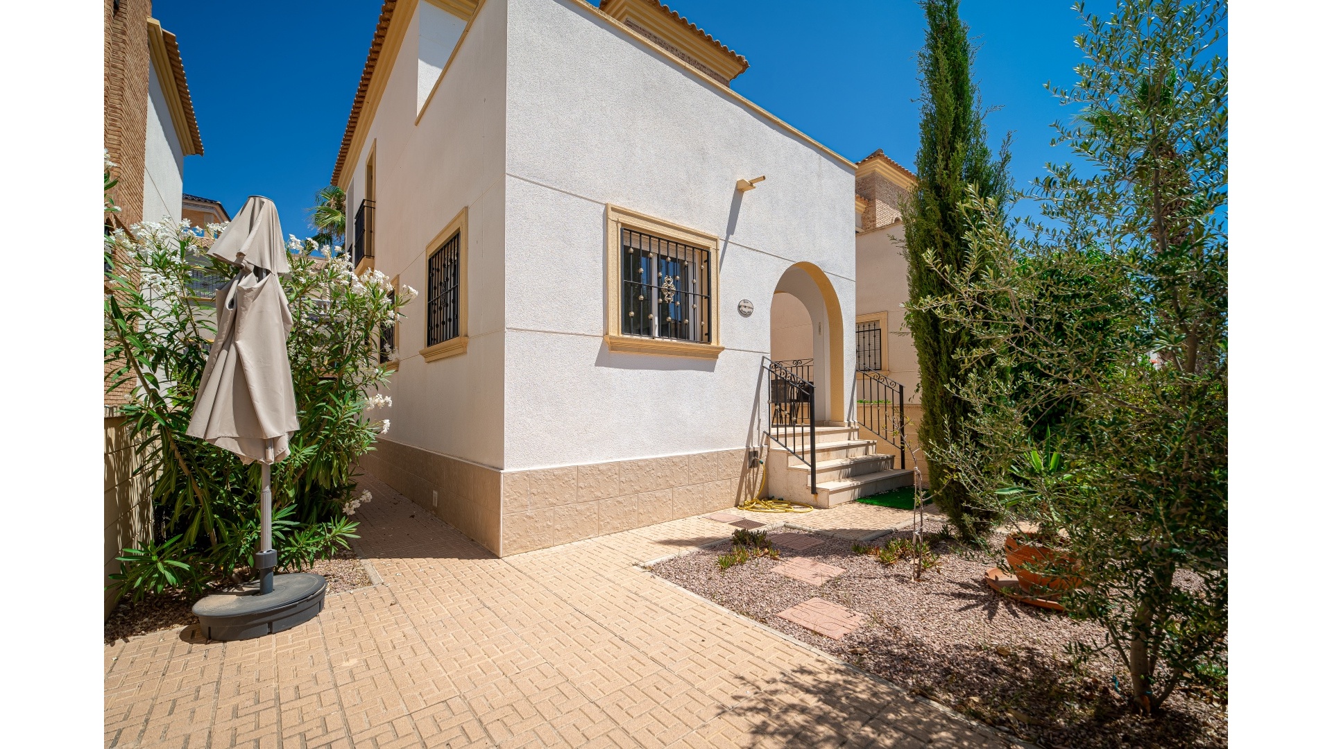 Resale - Villa - Guardamar del Segura - El Raso