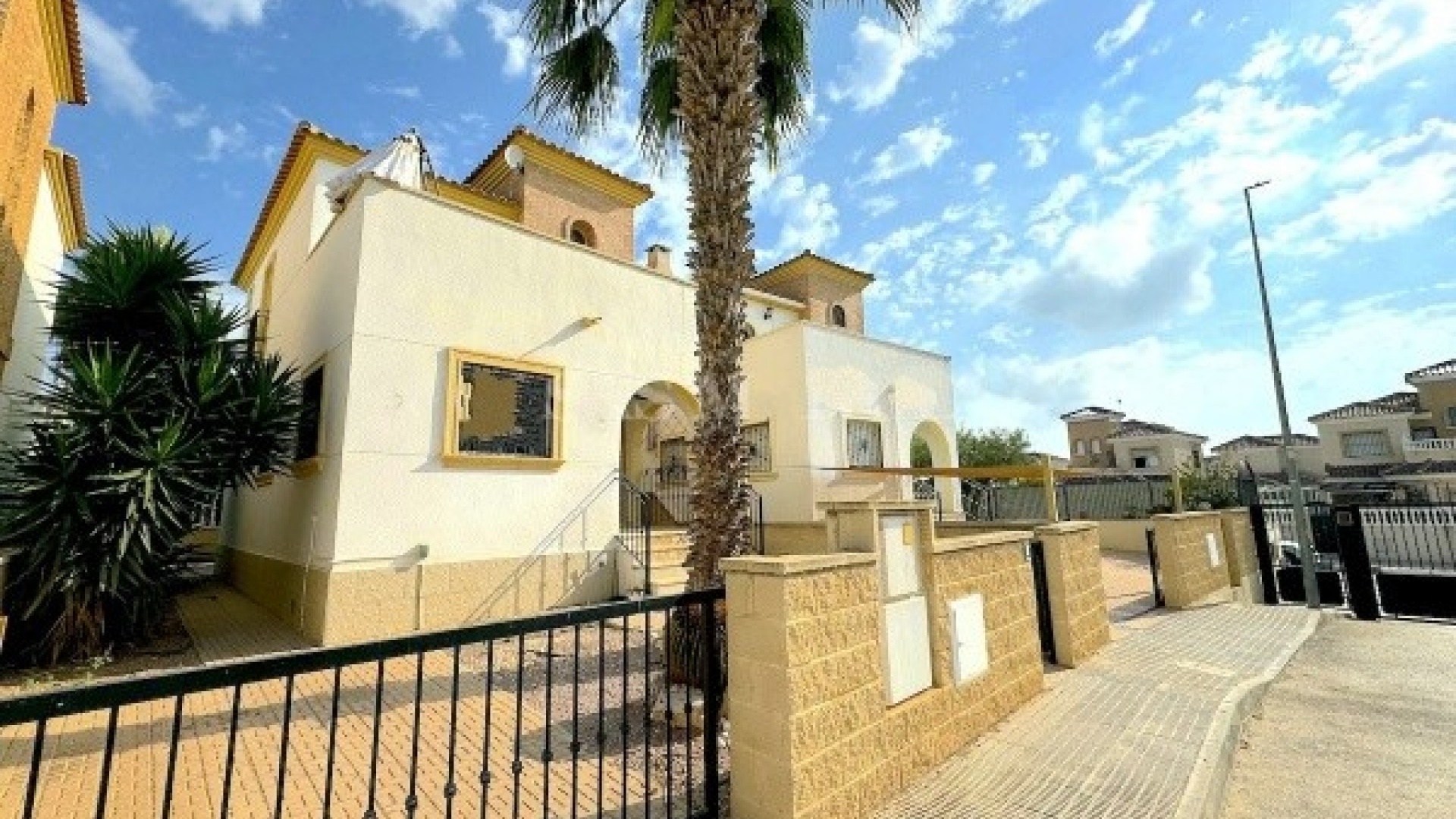 Resale - Villa - Guardamar del Segura - El Raso