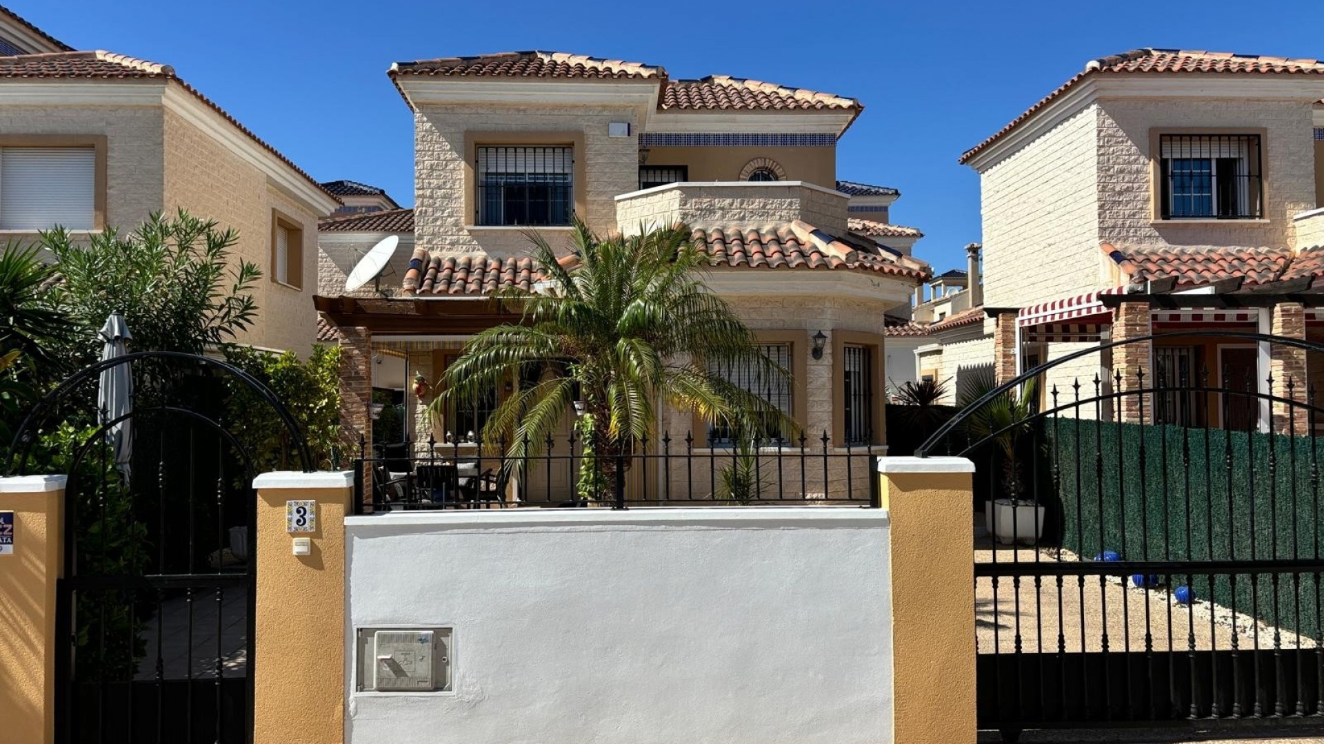 Resale - Villa - Guardamar del Segura - El Raso