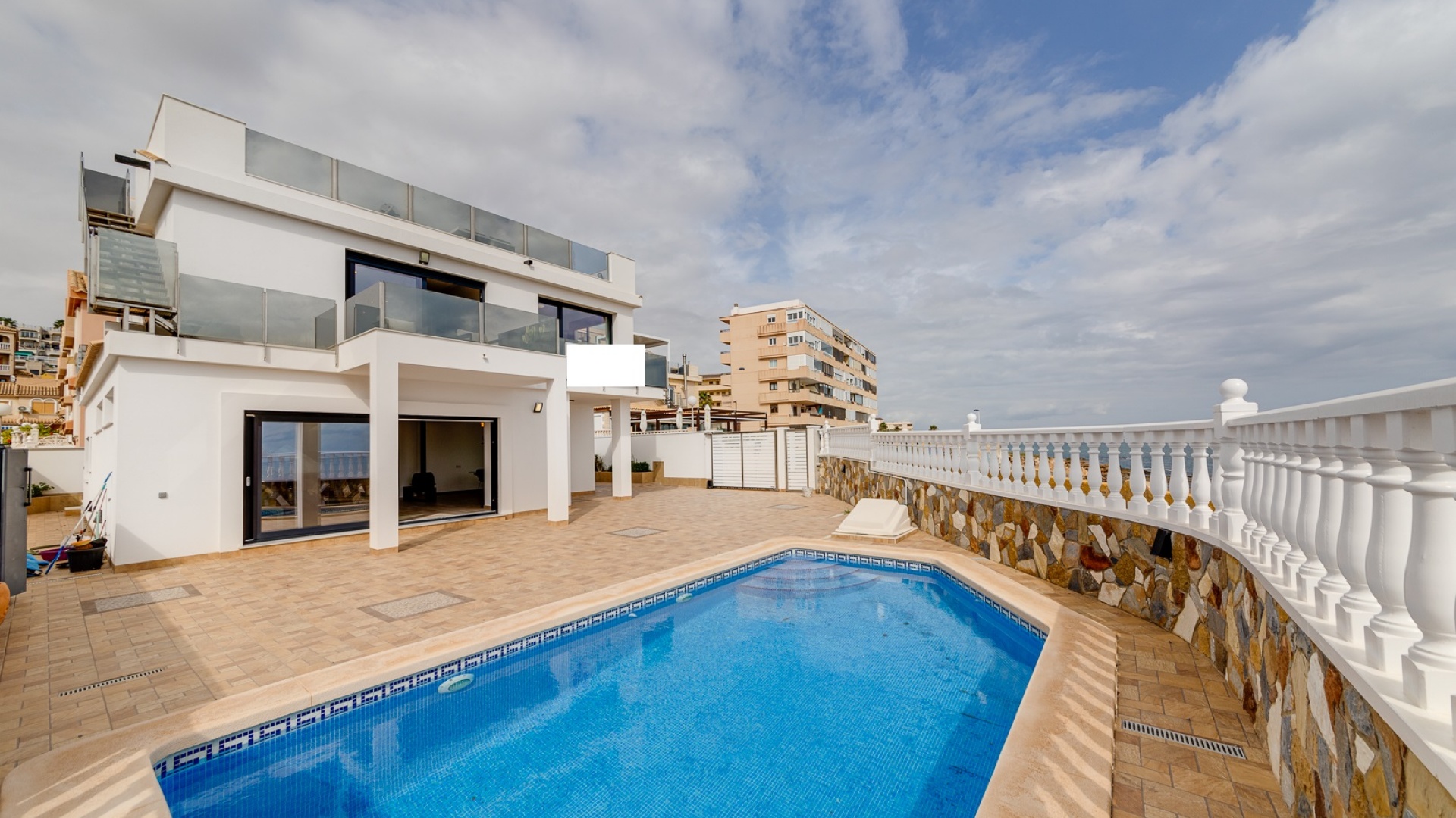 Resale - Villa - La Mata - 1st Line to the Sea