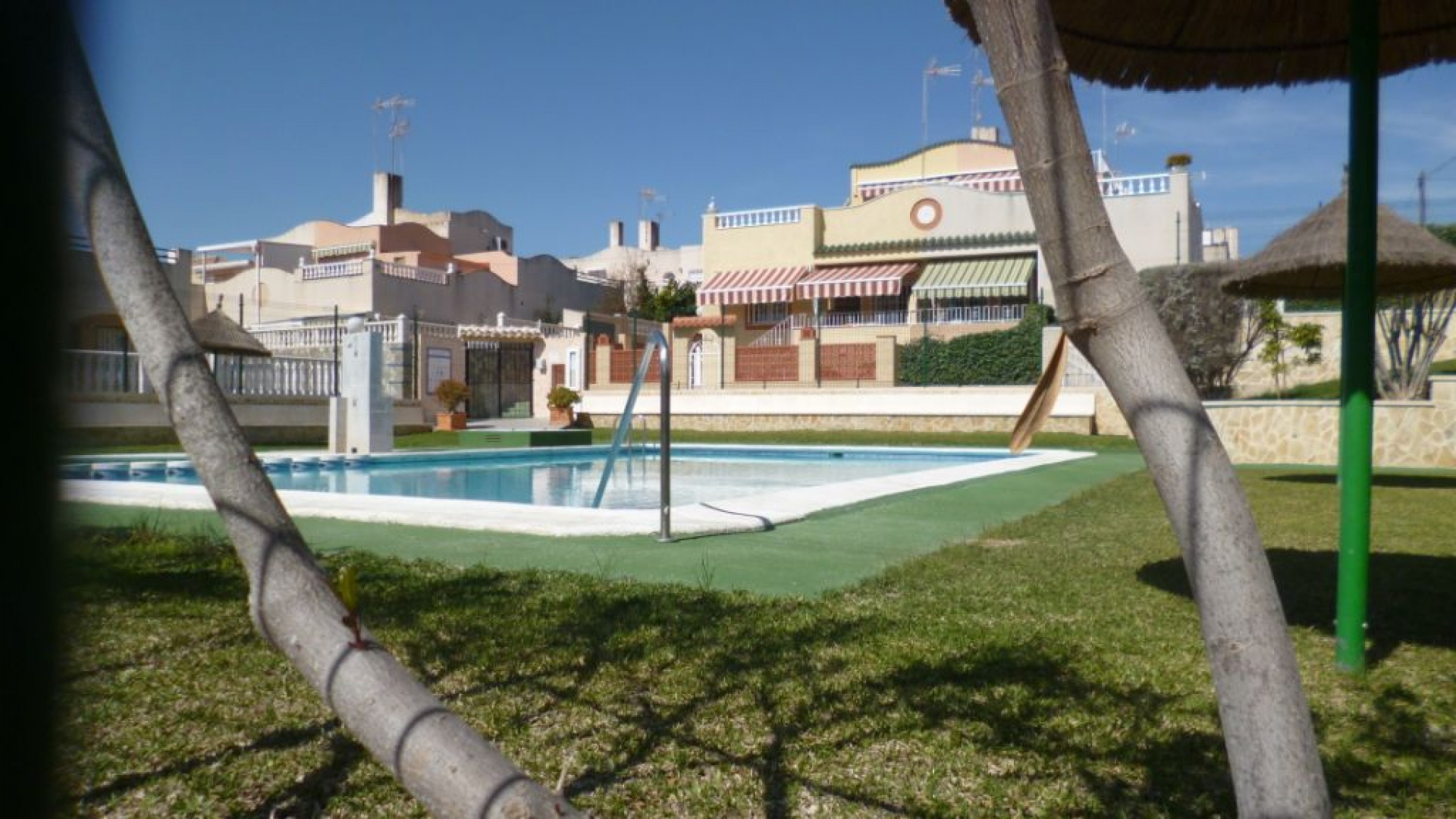 Resale - Villa - Los Balcones - lago jardin