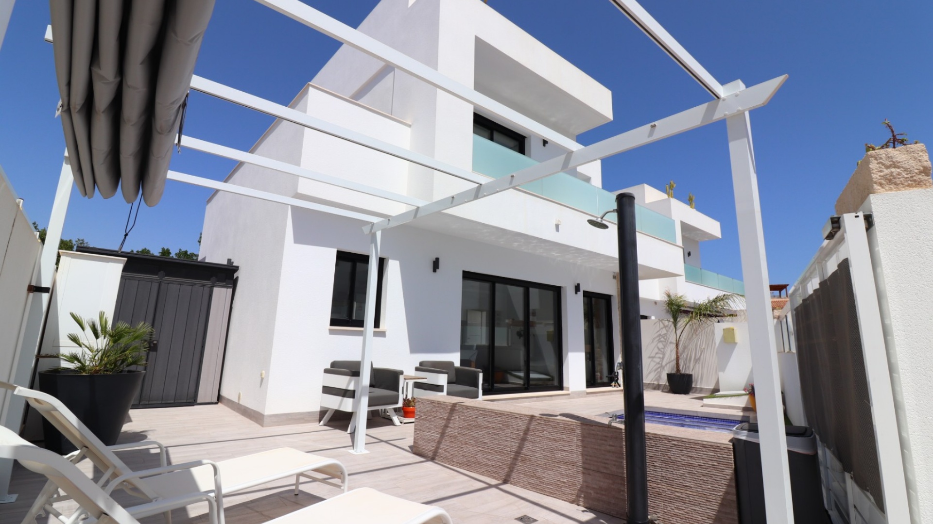 Resale - Villa - Los Montesinos - La Herrada