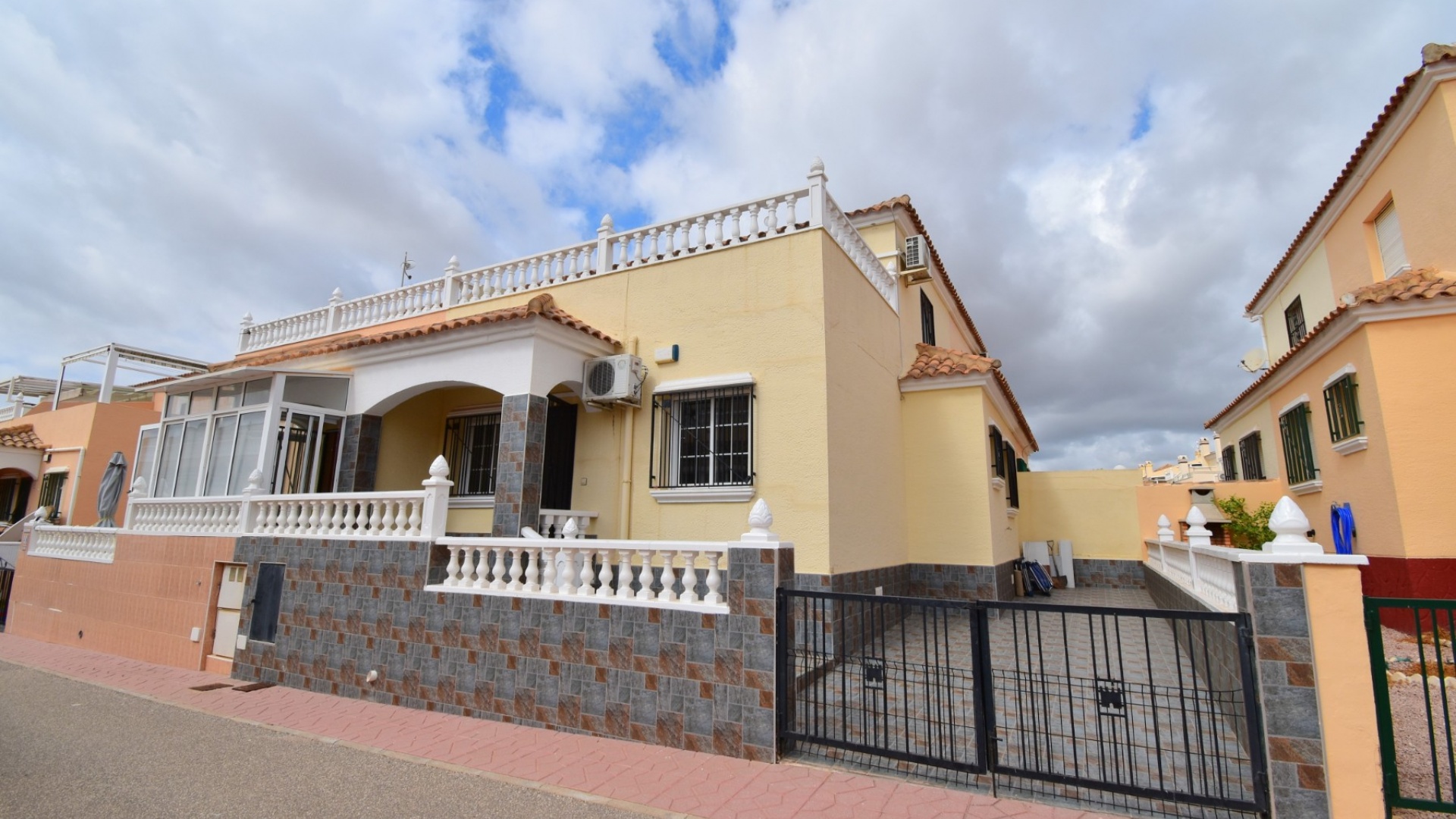 Resale - Villa - Orihuela Costa - Playa Flamenca