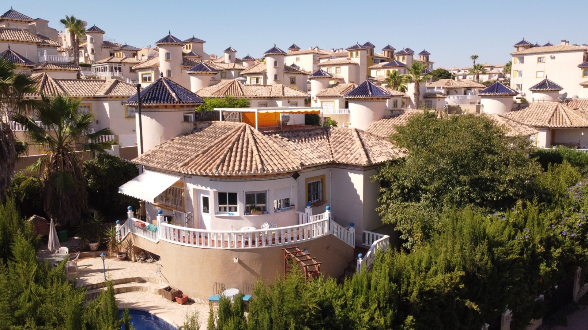 Resale - Villa - Orihuela Costa - Villamartin