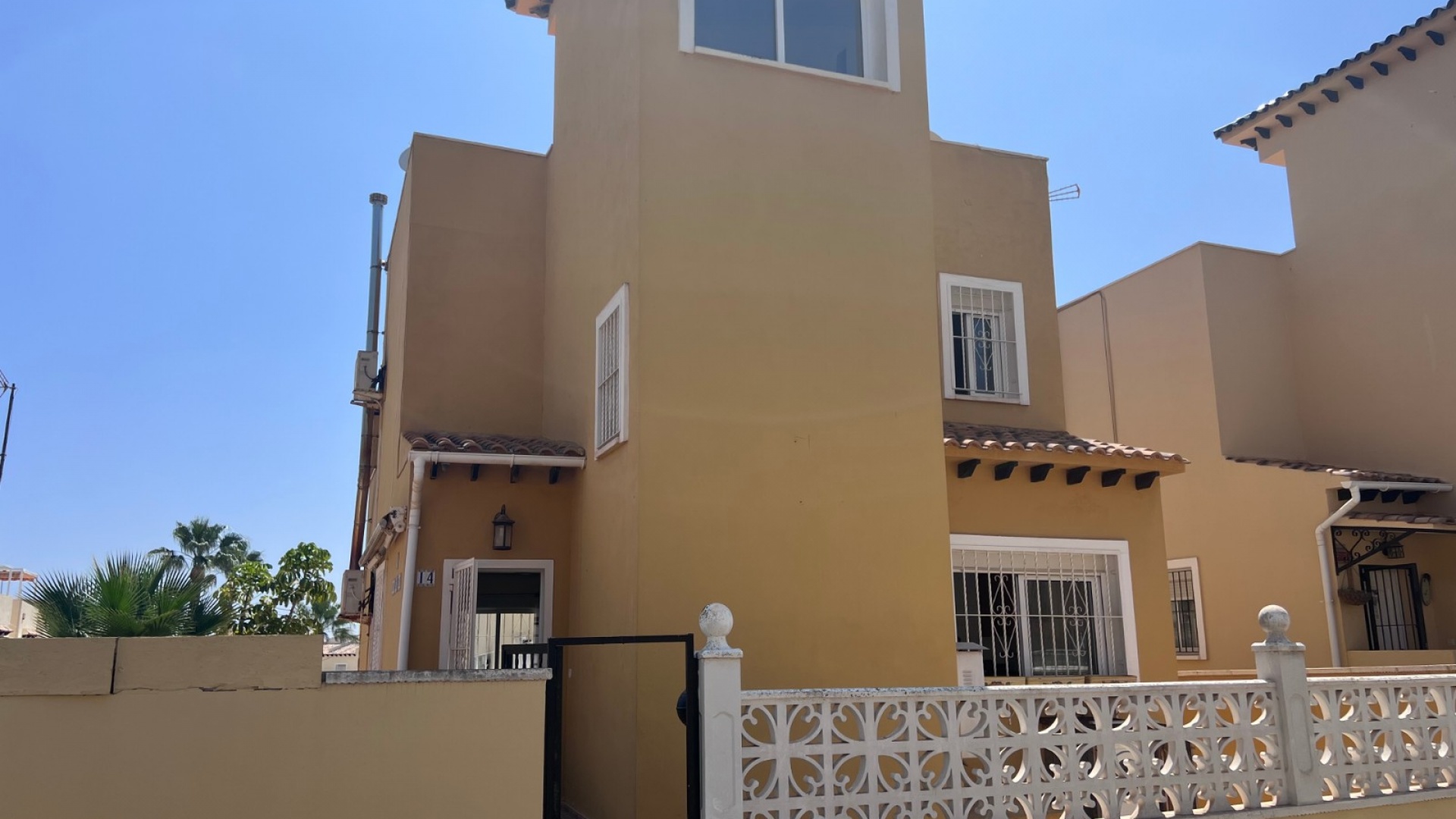 Resale - Villa - Orihuela - Villamartin