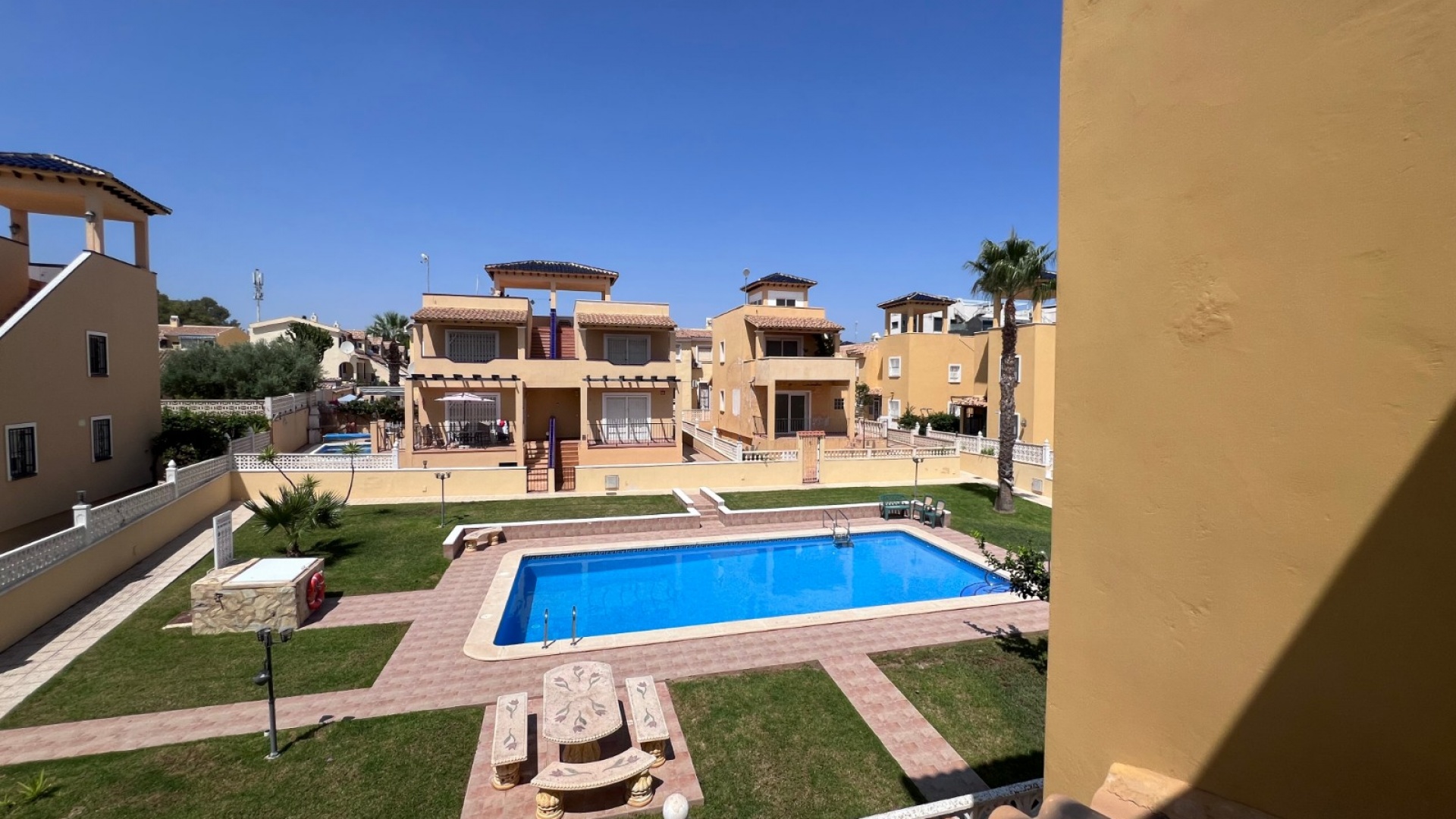 Resale - Villa - Orihuela - Villamartin