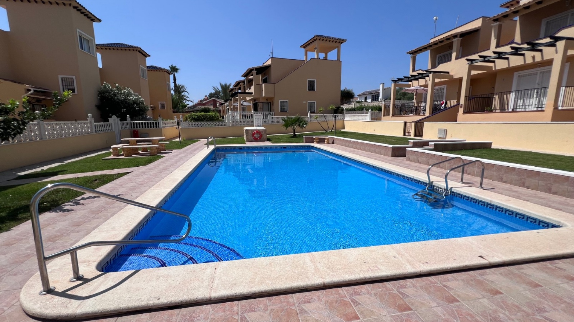 Resale - Villa - Orihuela - Villamartin