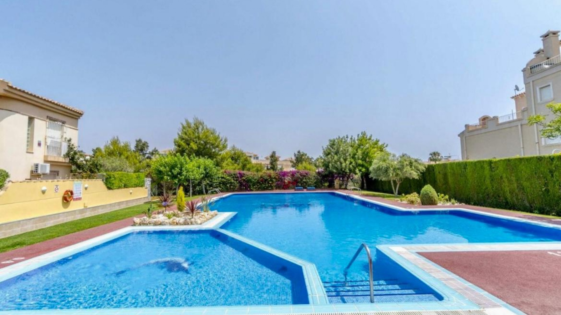 Resale - Villa - Playa Flamenca - avalon