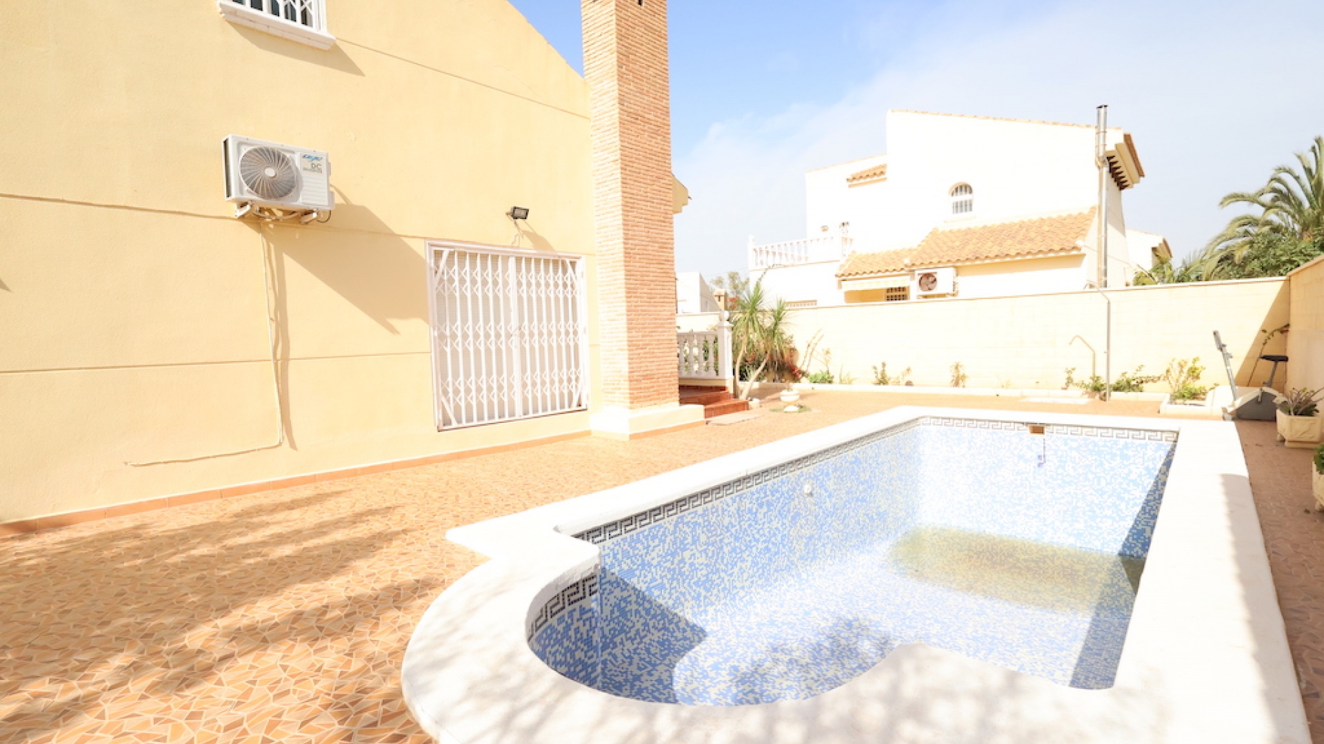 Resale - Villa - Playa Flamenca - beachside playa flamenca