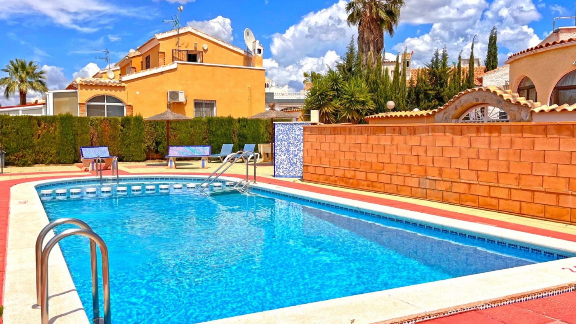 Resale - Villa - Playa Flamenca - las chismosas