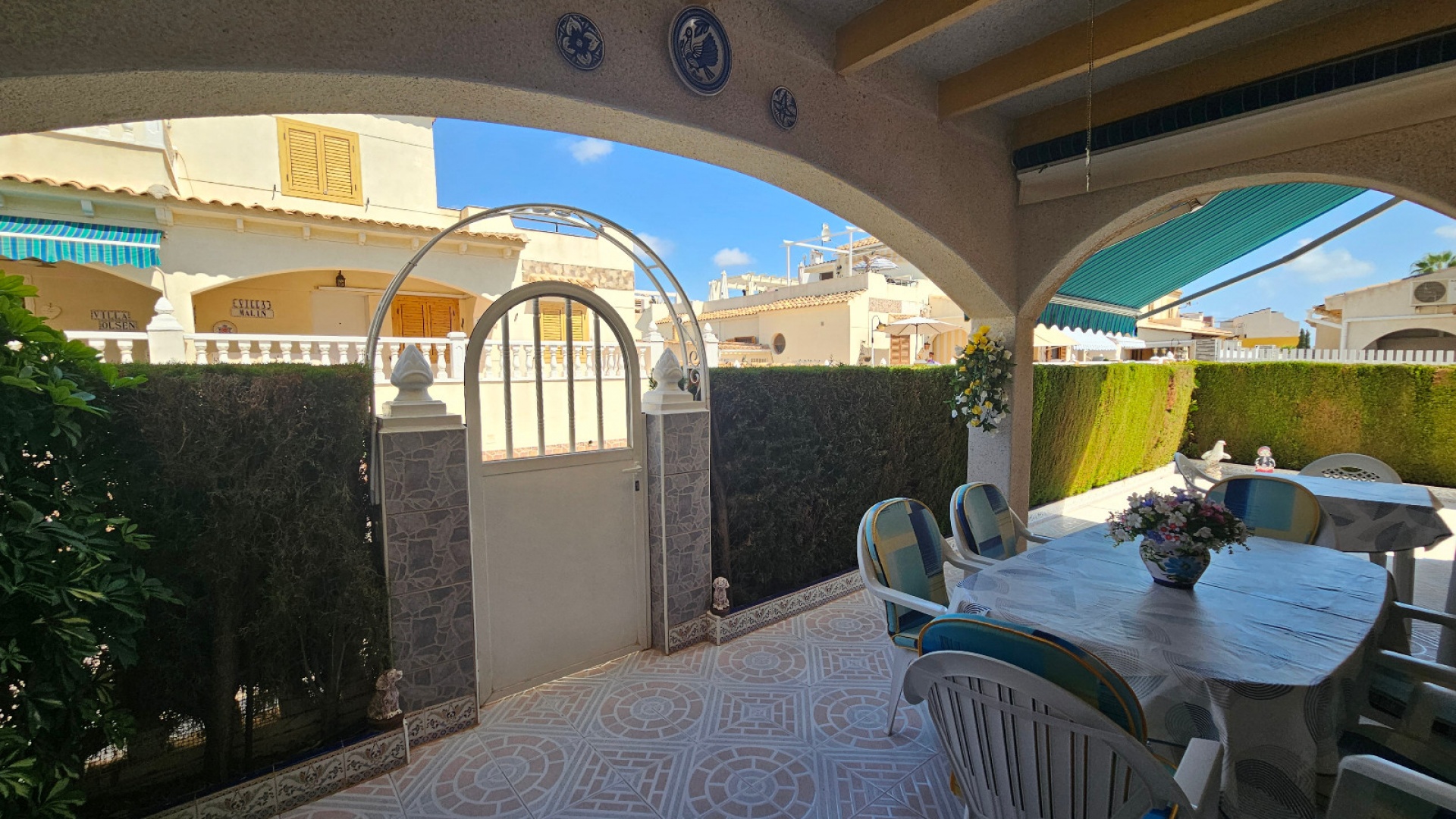 Resale - Villa - Playa Flamenca - serena